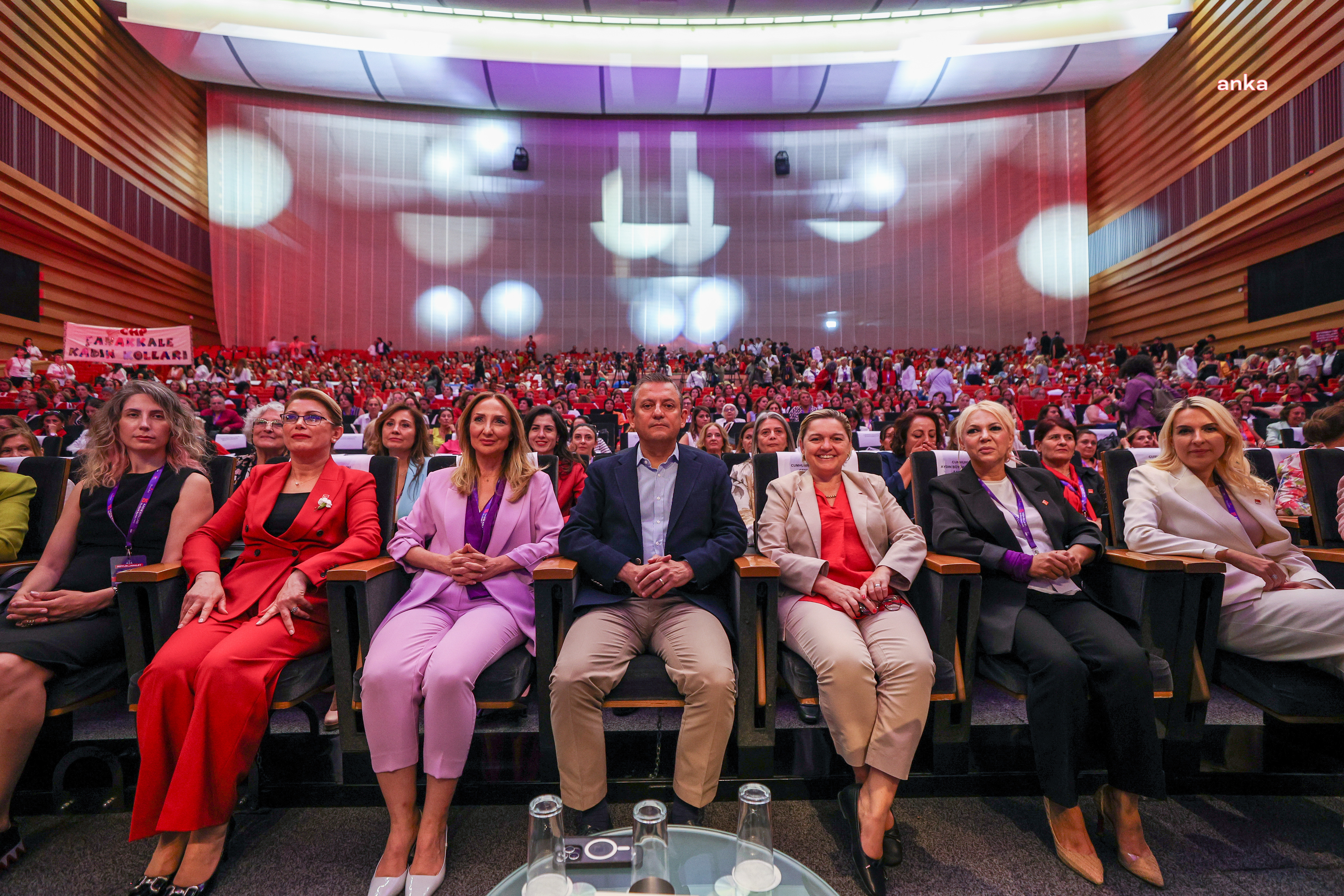 CHP Lideri Özel'den, 15. Olağan Kadın Kolları Kurultayı sonuçlarına ilişkin açıklama