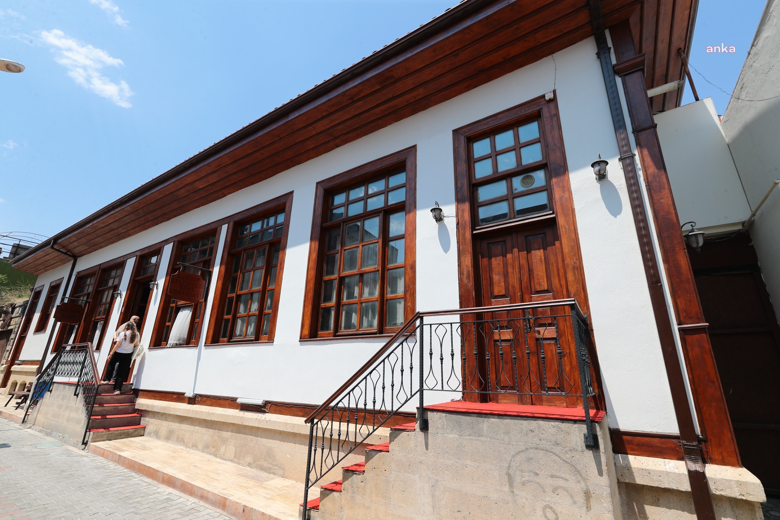 Burdur Belediyesi’nin hizmete açtığı Kent Lokantası’na yoğun ilgi