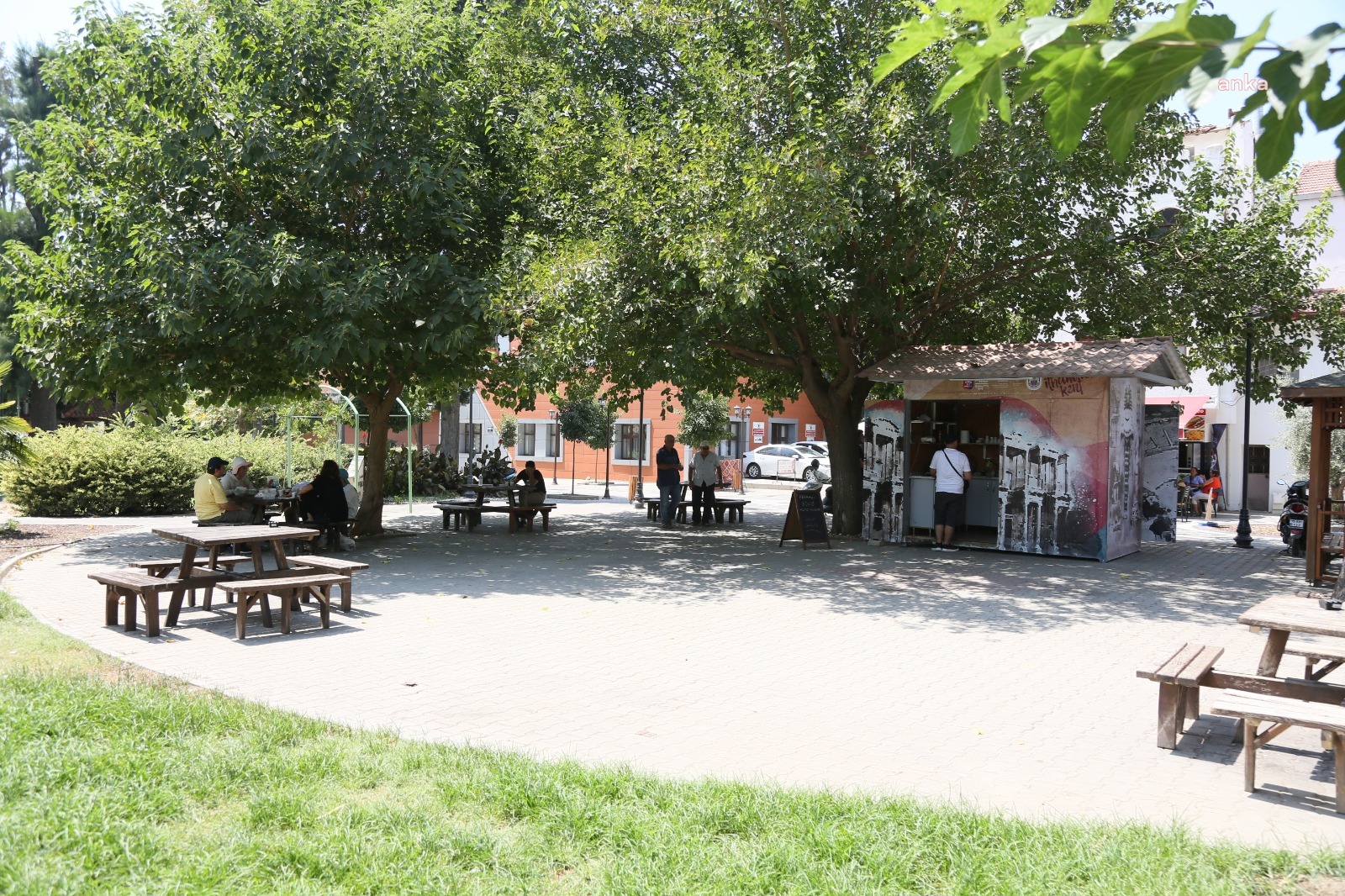 Efes Selçuk’ta bütçe dostu büfe yeniden hizmette