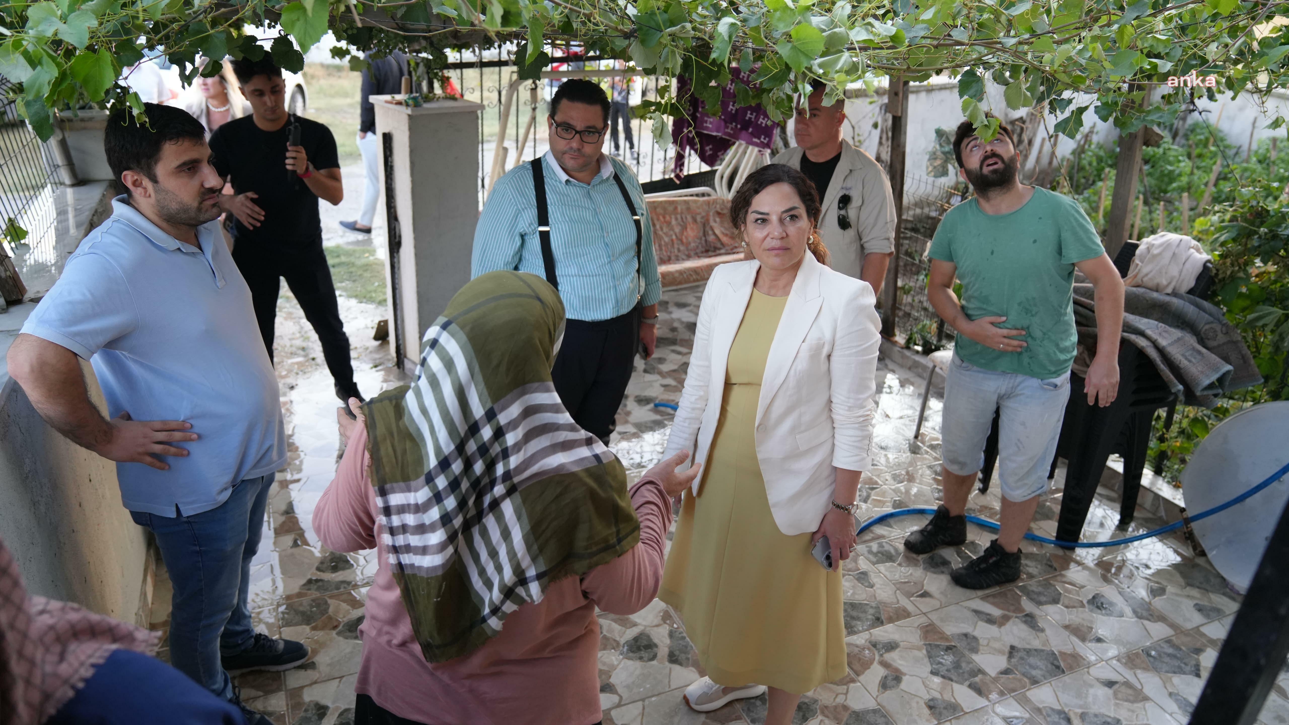 Marmaraereğlisi Belediyesi, ilçede fırtınadan etkilenen yerlerde çalışmalarını sürdürüyor