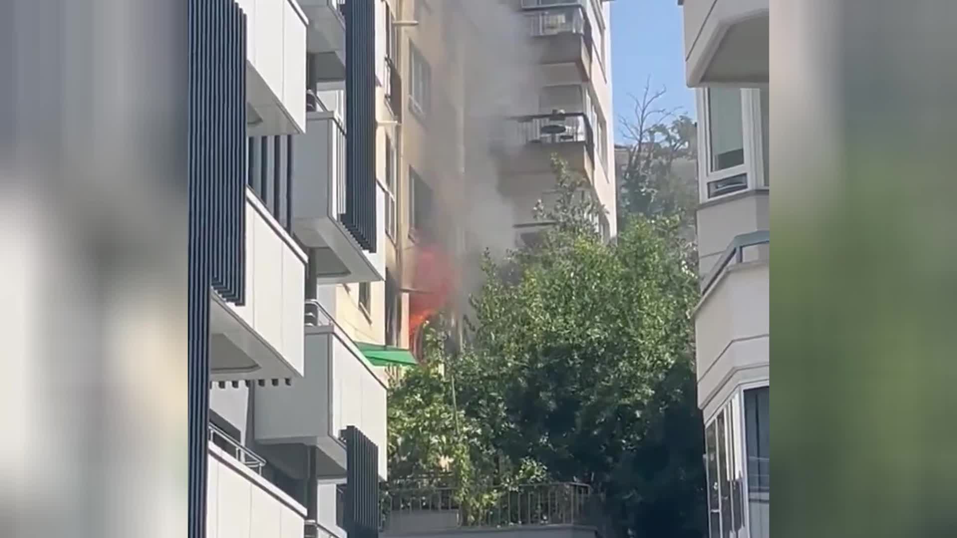Çankaya’da apartmanda yangın çıktı: 1 kişi hayatını kaybetti