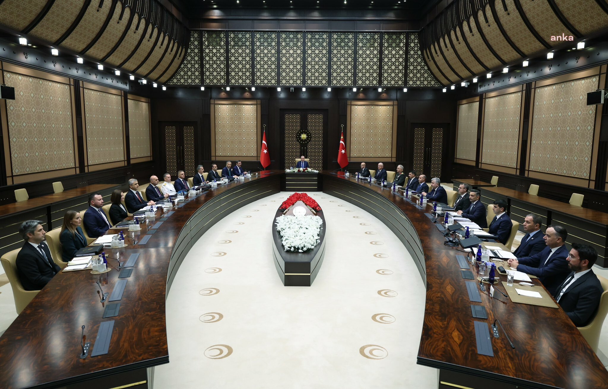 Savunma Sanayii İcra Komitesi toplandı: "Yerli ve milli teknolojiler kullanılarak faaliyetler azim ve kararlılıkla sürdürülecek"