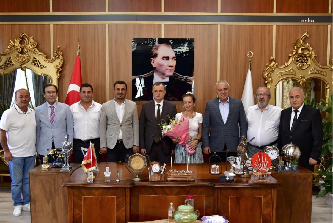 Yunusemre Belediye Başkanı Balaban, CHP Manisa Milletvekilleri Bakırlıoğlu ve Başevirgen’i ağırladı