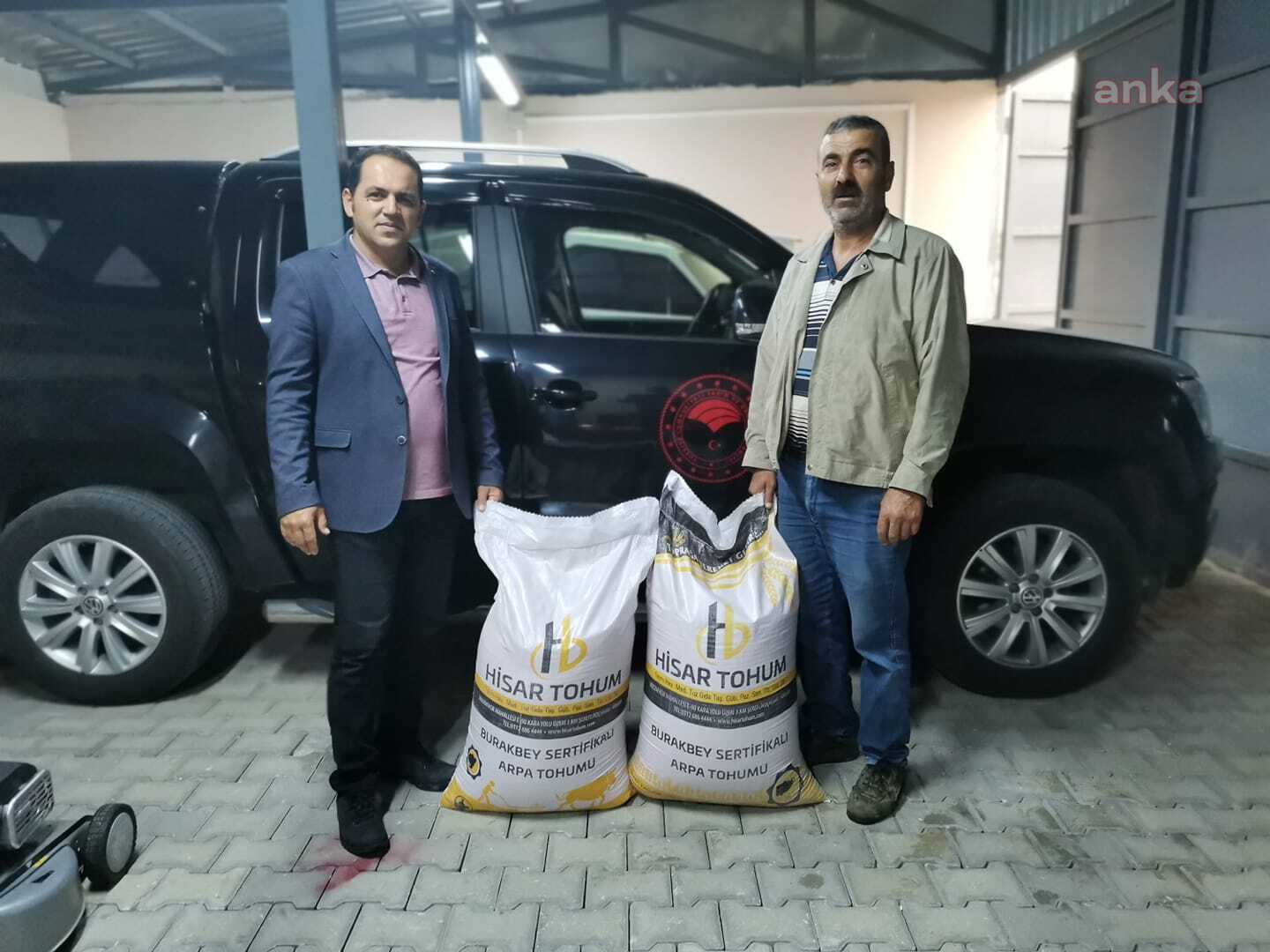 SEYDİŞEHİR’DE ÜRETİCİYE YERLİ TOHUM DAĞITILDI