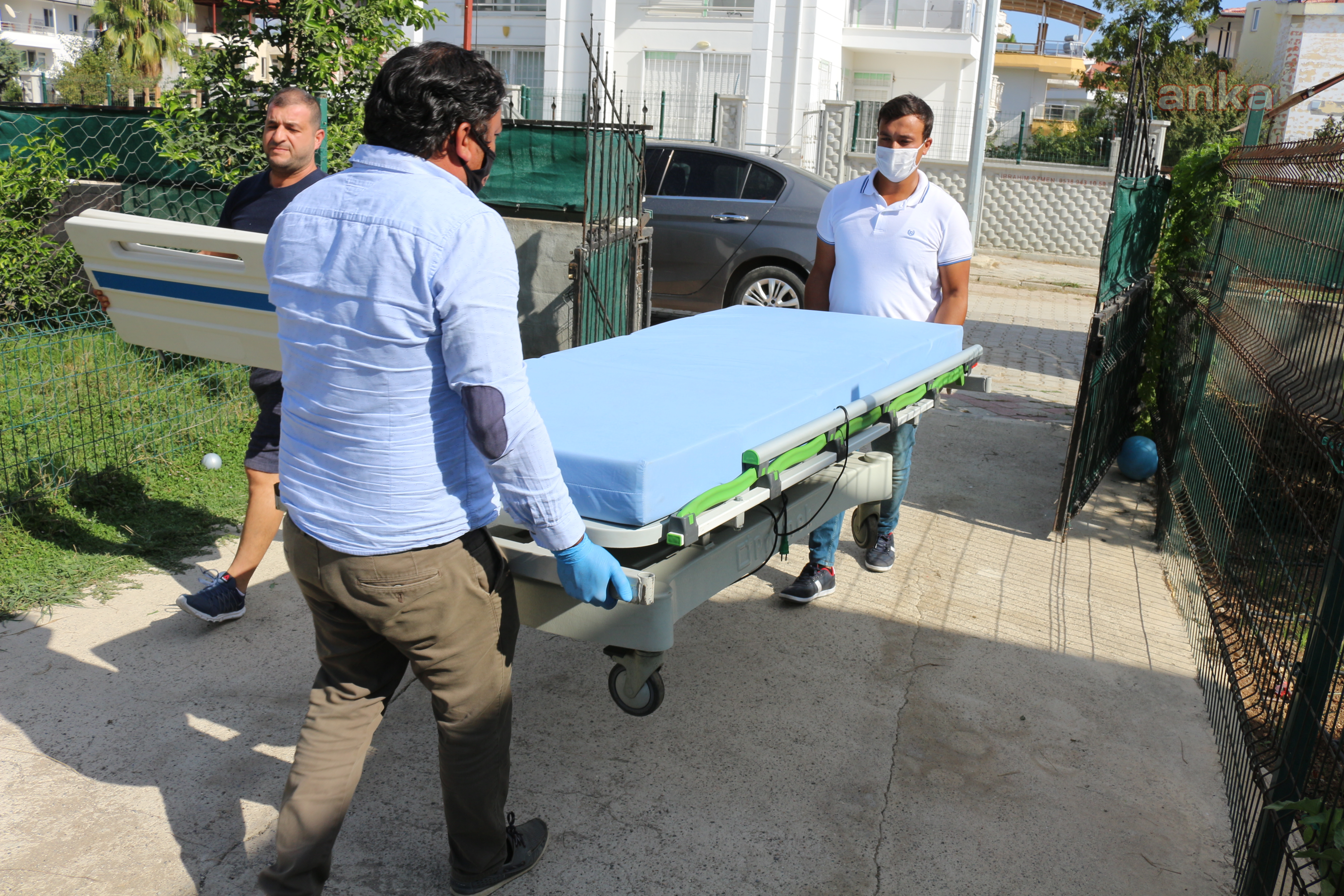 ANTALYA BÜYÜKŞEHİR'DEN TEKERLEKLİ SANDALYE VE HASTA YATAĞI DESTEĞİ