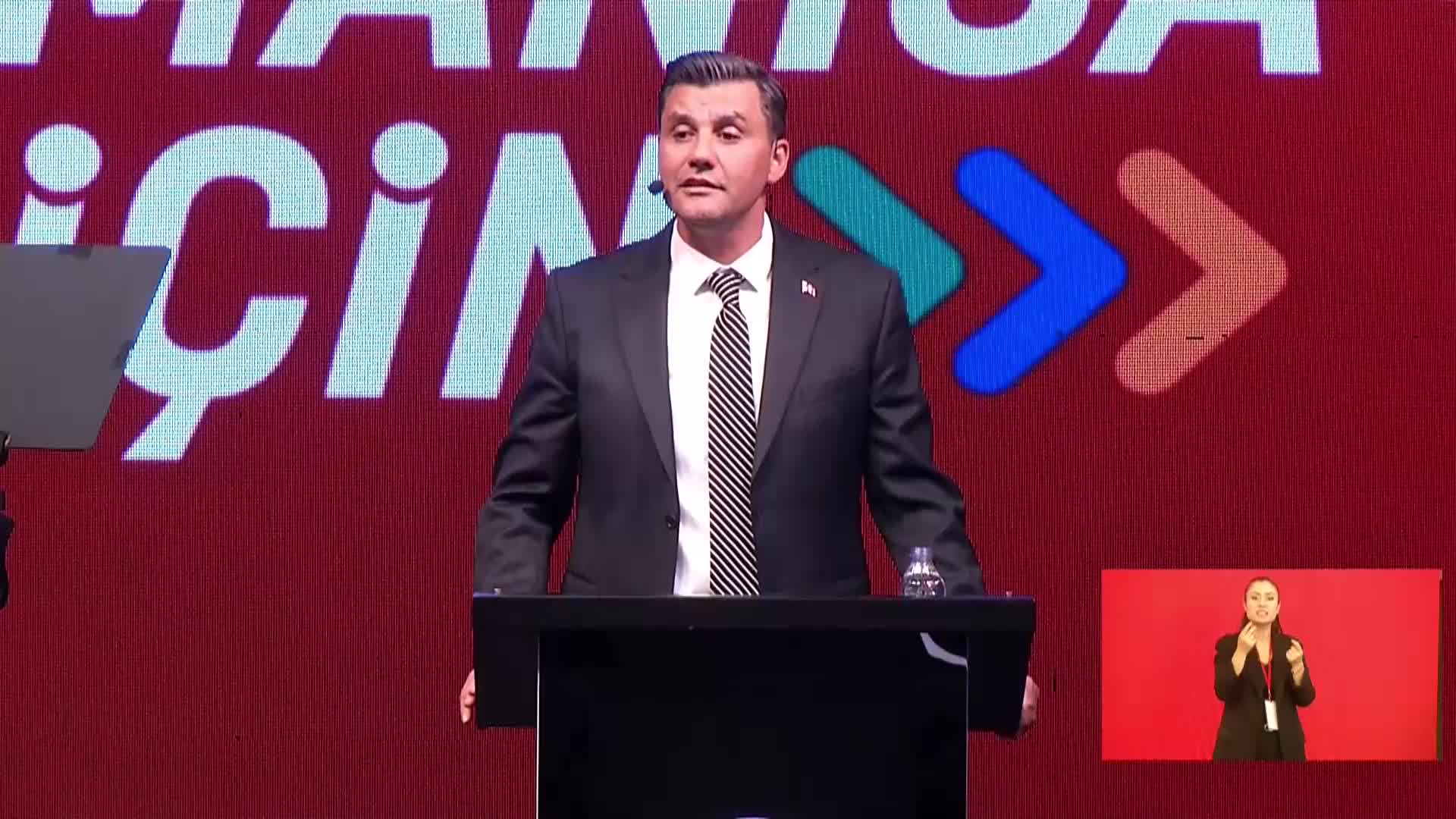 Manisalı gençler, kent yönetiminde söz sahibi oldu