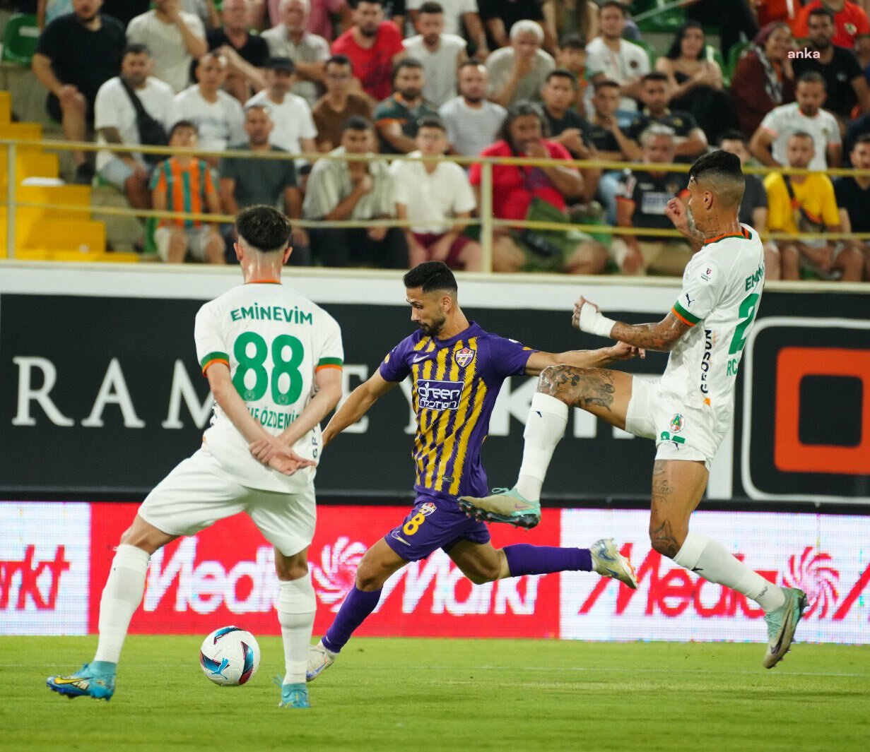 Alanyaspor sahasında Eyüpspor ile berabere kaldı