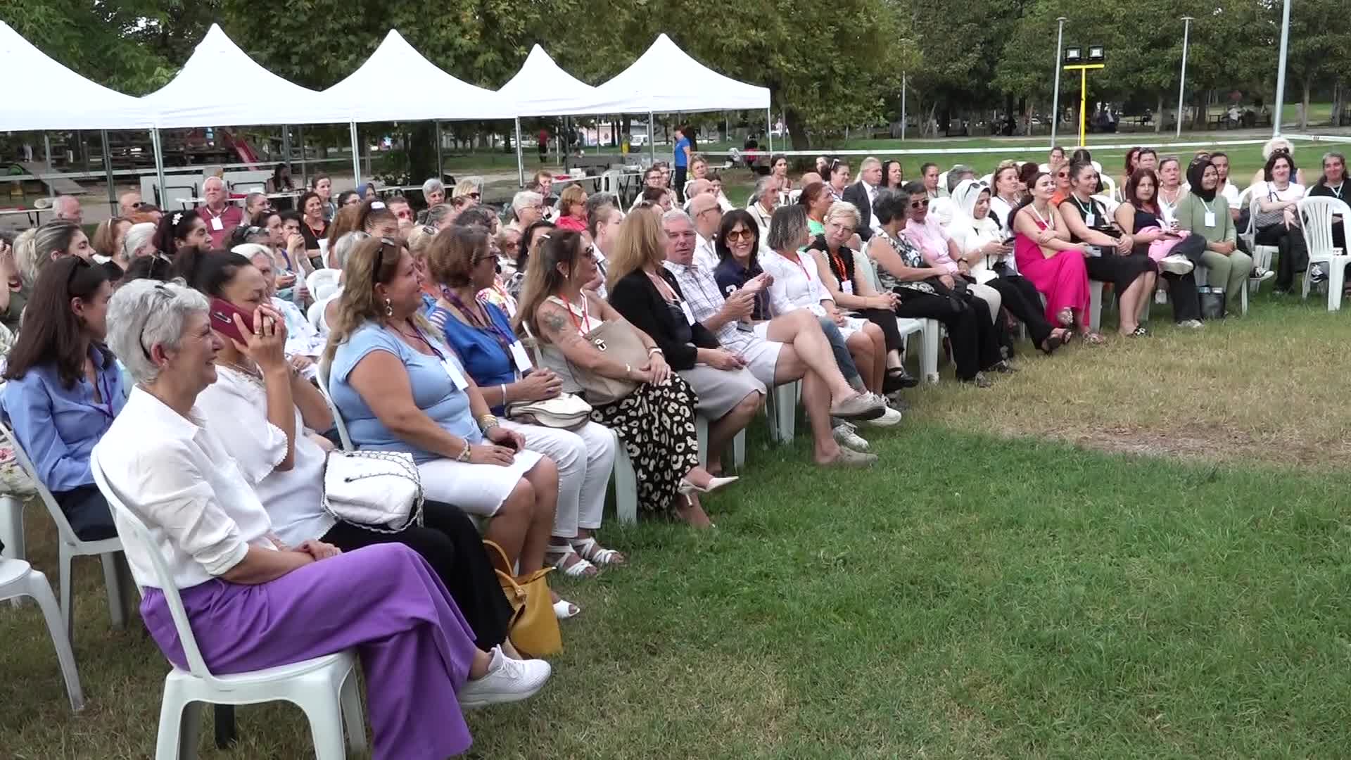 Osmangazi Belediyesi'nin düzenlediği ''Bursa Kadın ve Yaşam Forumu'' ile kadınlar hem eğlendi hem öğrendi