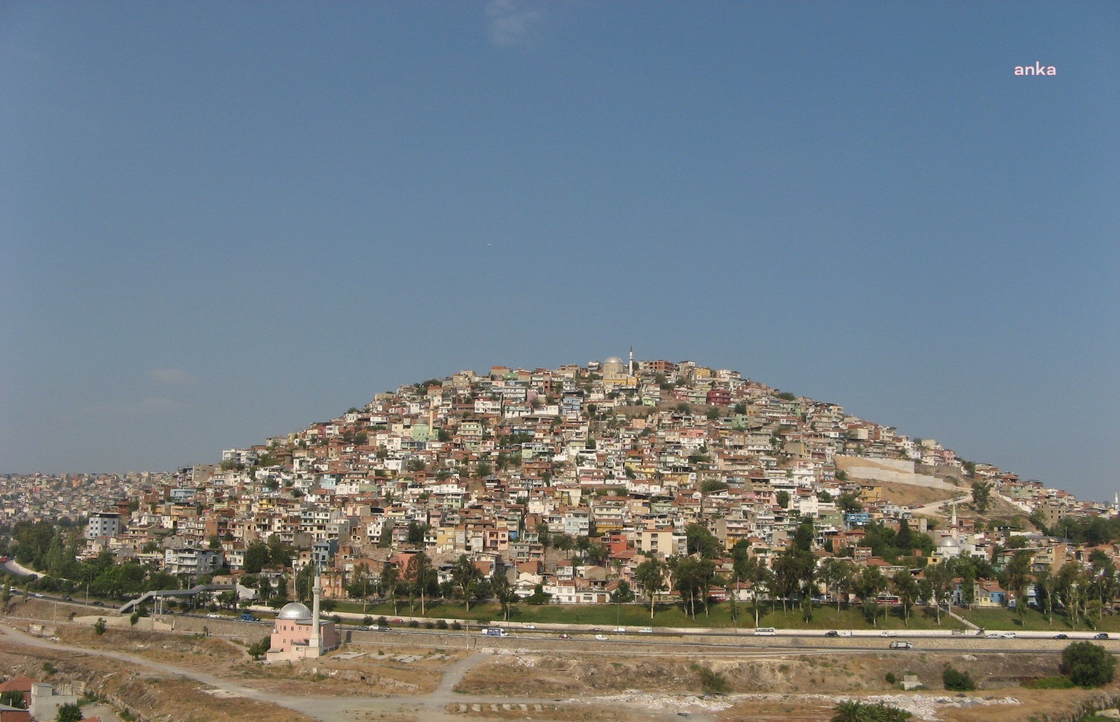 İzmir Büyükşehir Belediyesi'nden Ballıkuyu’daki ‘kentsel dönüşüm’ iddialarına yanıt