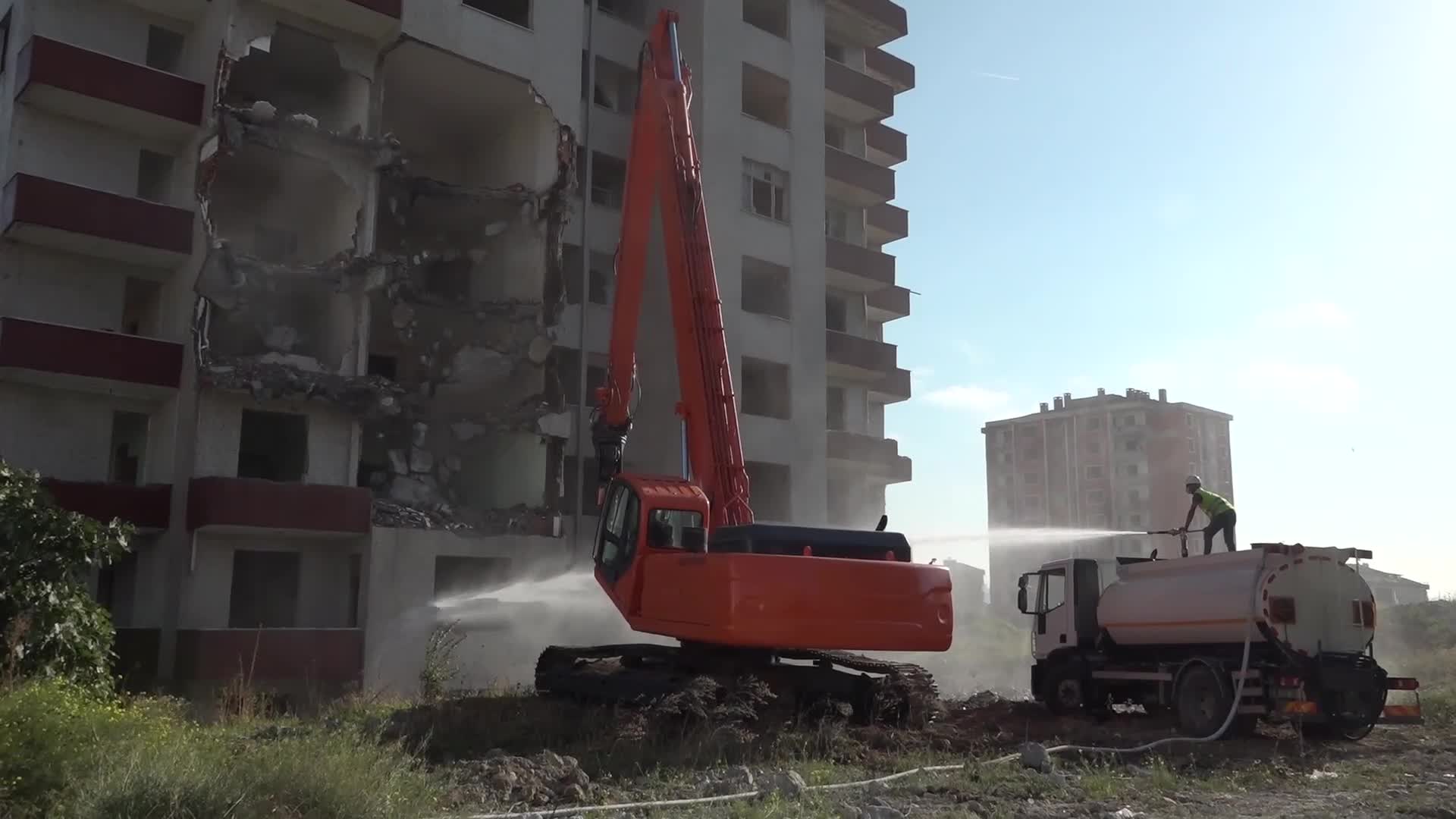 BÜYÜKÇEKMECE BELEDİYE BAŞKANI AKGÜN, İSYAN ETTİ: "İBB MECLİSİ ÇOK BÜYÜK VEBAL ALTINDADIR"