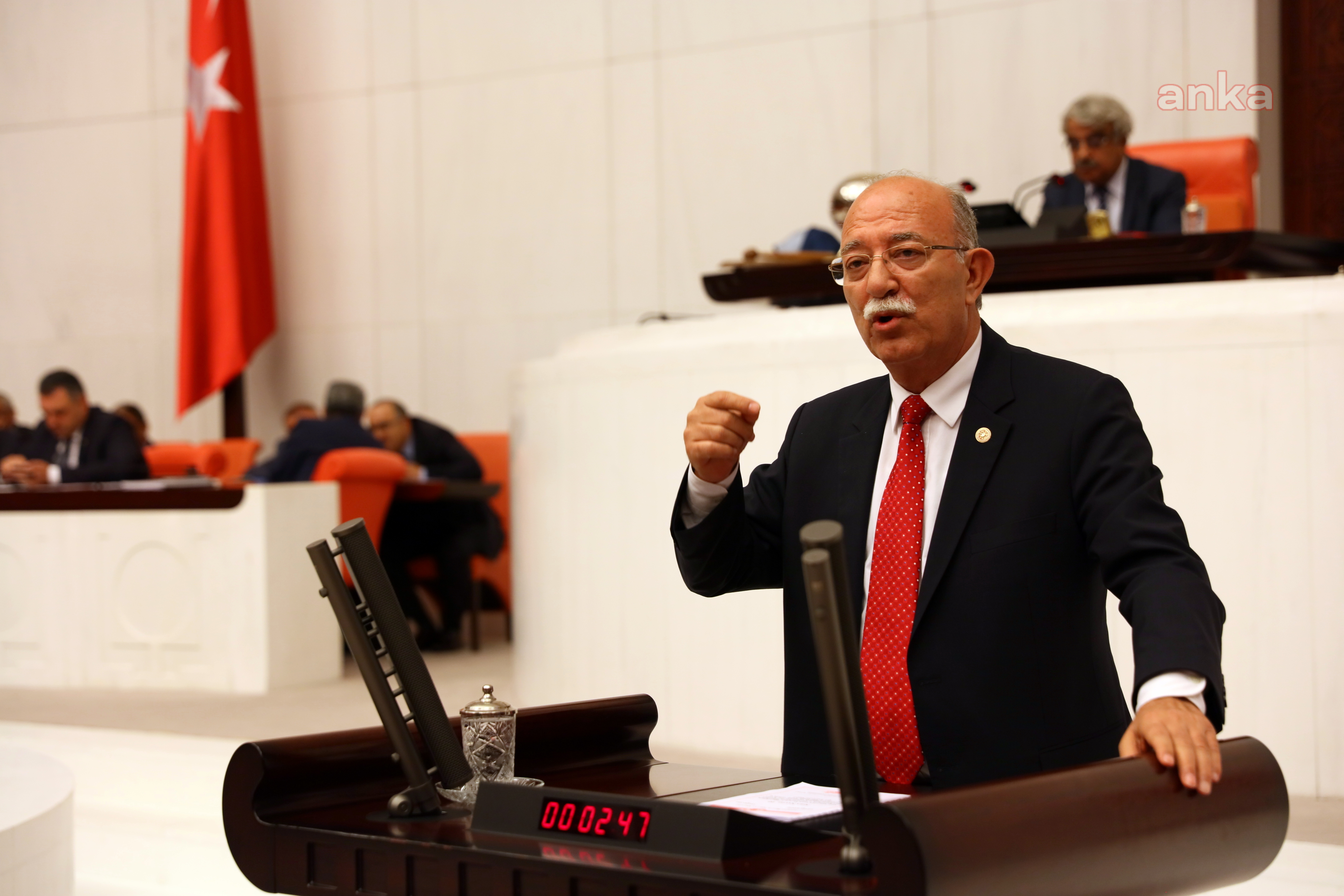 İYİ PARTİLİ KONCUK: "ÜLKEMİZ AVRUPA ÜLKELERİNİN ÇÖP DEPOSU MUDUR?"