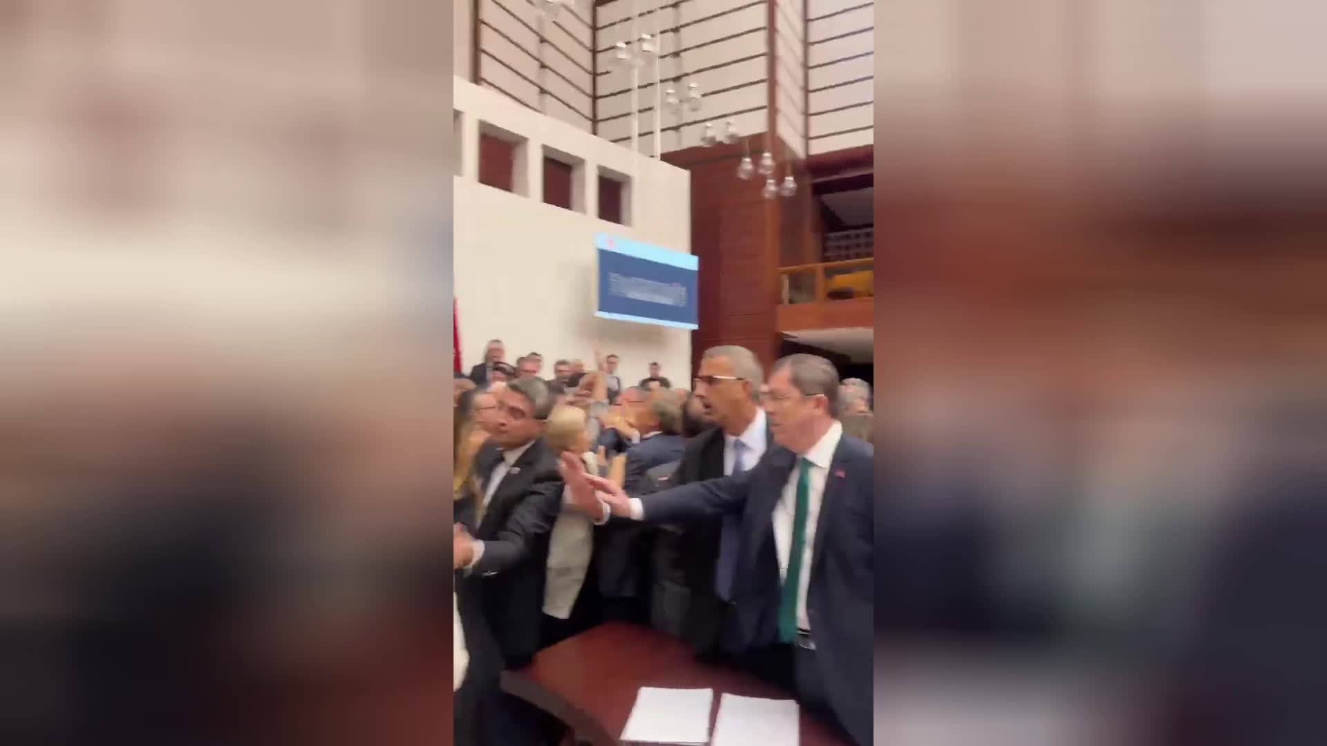 TBMM'de Can Atalay oturumu... Kavgada yaralanan DEM Partili Koçyiğit: Bu münferit bir olay değil. Planlıydı, yol verildi, ekipleri ayarlamışlardı