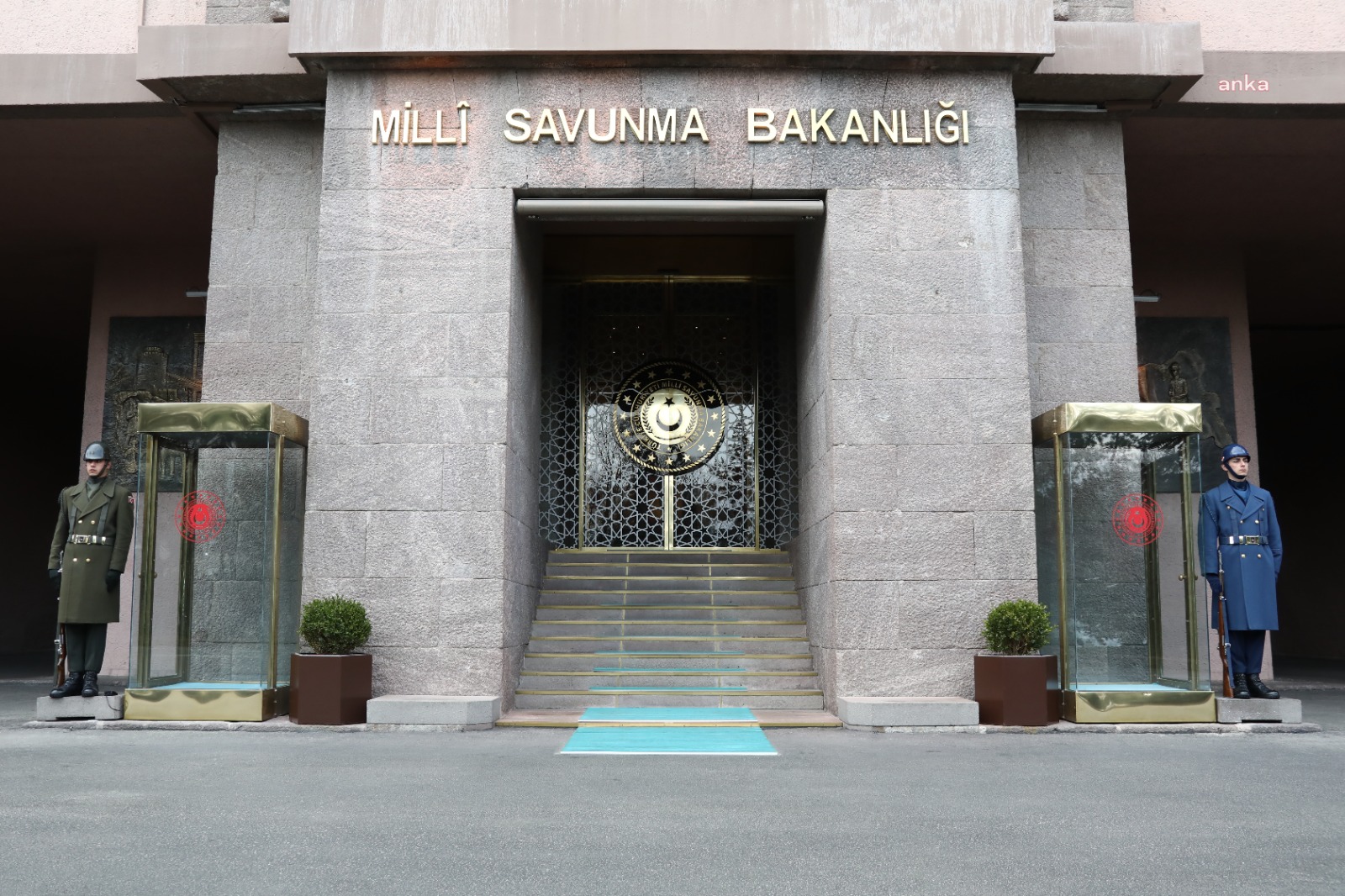 MSB: FETÖ mensubu 3 kişi yakalandı