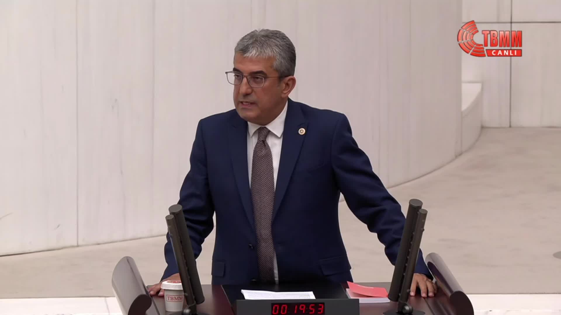 TBMM olağanüstü toplantısı... Günaydın'dan Bahçeli'ye Engin Alan örneği: "Anayasa Mahkemesi değişmedi sizin iktidara yakınlığınız değişti"