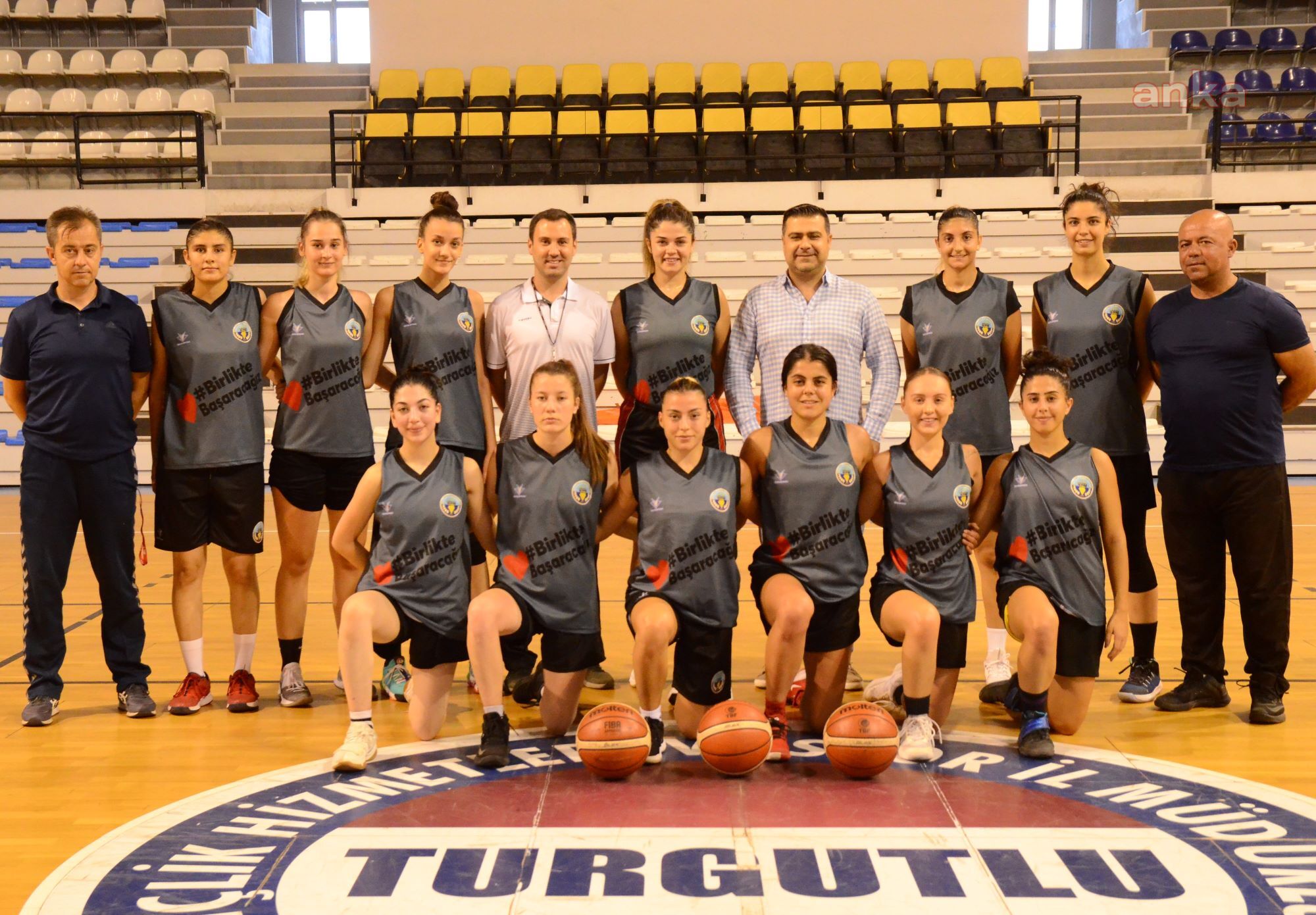 TURGUTLU BELEDİYE KADIN BASKETBOL TAKIMI PARKEYE İNDİ