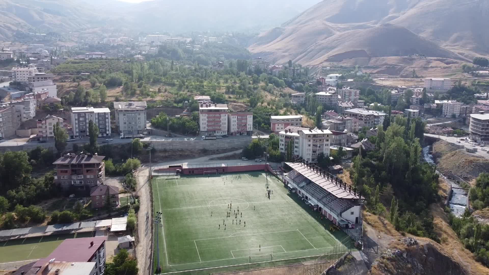 Kadın futbolunun yıldızları ödüllerine kavuşuyor...  “Kristal Ayaklar” ödül töreni Ankara’da yapılacak