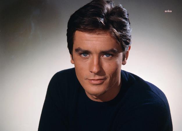 Dünyaca ünlü aktör Alain Delon hayatını kaybetti
