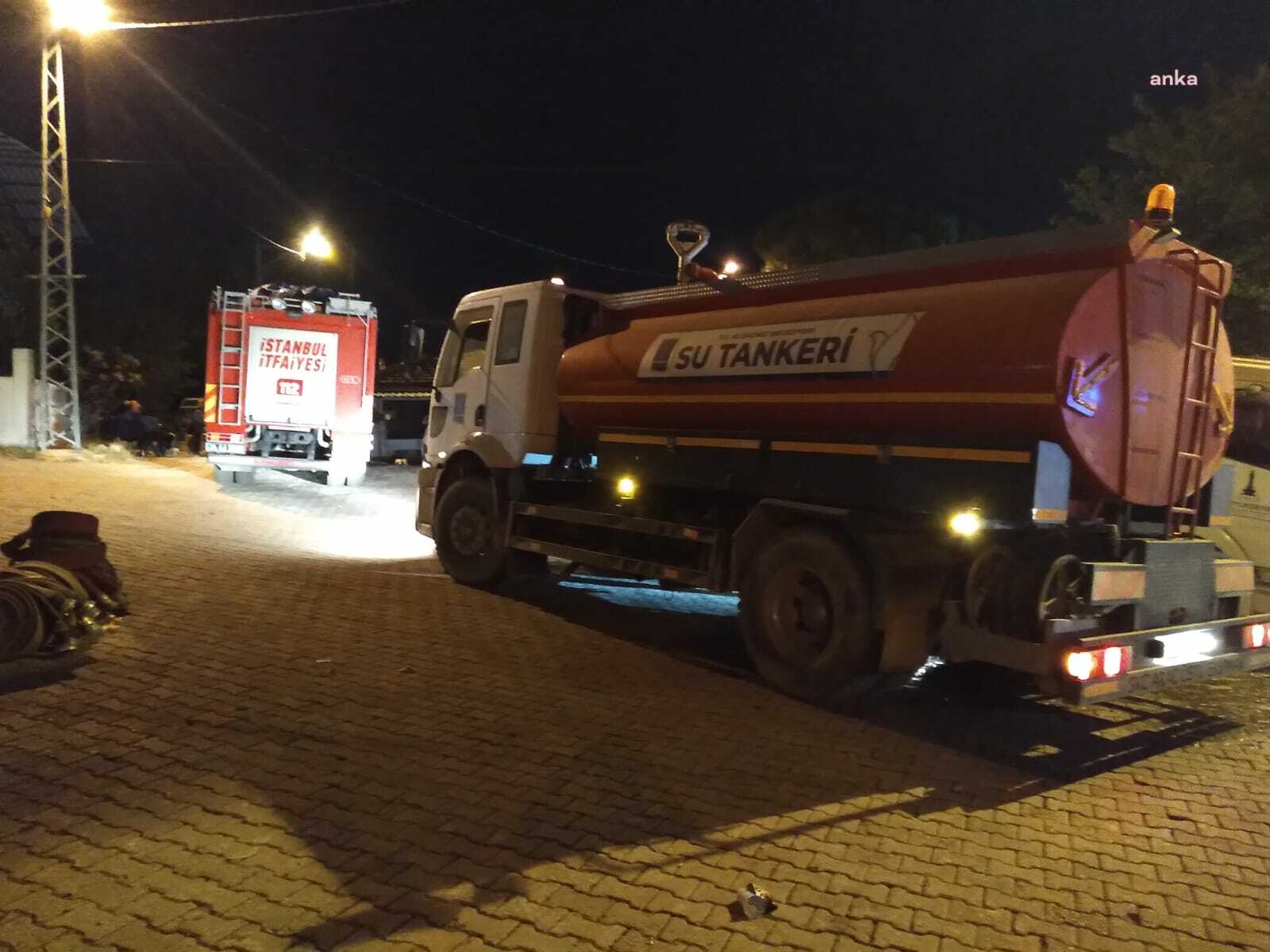 Kuşadası Belediyesi'nden İzmir'de çıkan yangının söndürme çalışmalarına destek