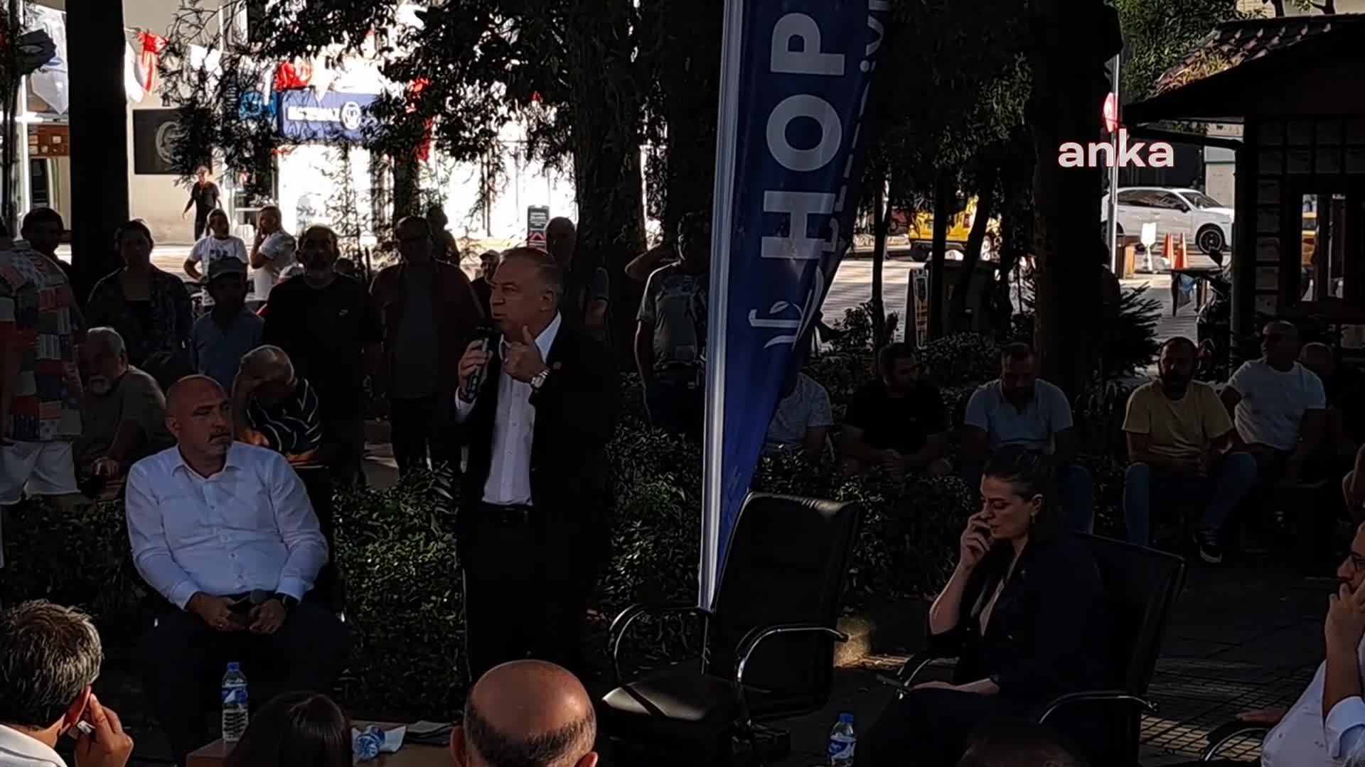20. Hopa Kültür Sanat ve Deniz Festivali'nde konuşan Gökan Zeybek: "Vakıflara, cemaatlere peşkeş çekilmiş tüm kamu malların tek tek geri alıyoruz"
