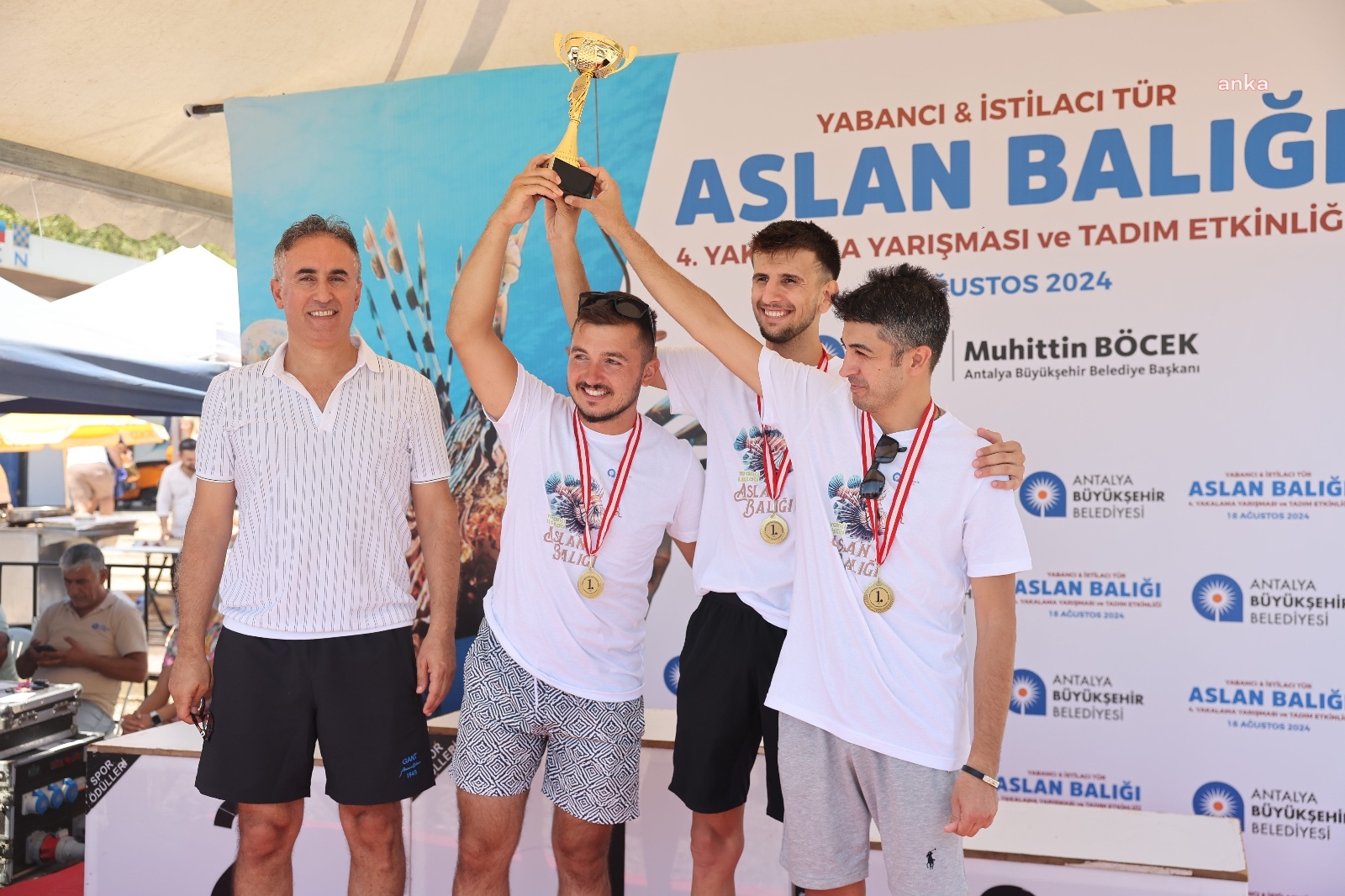 Antalya Büyükşehir, Aslan Balığı Yakalama ve Tadım Etkinliği düzenledi