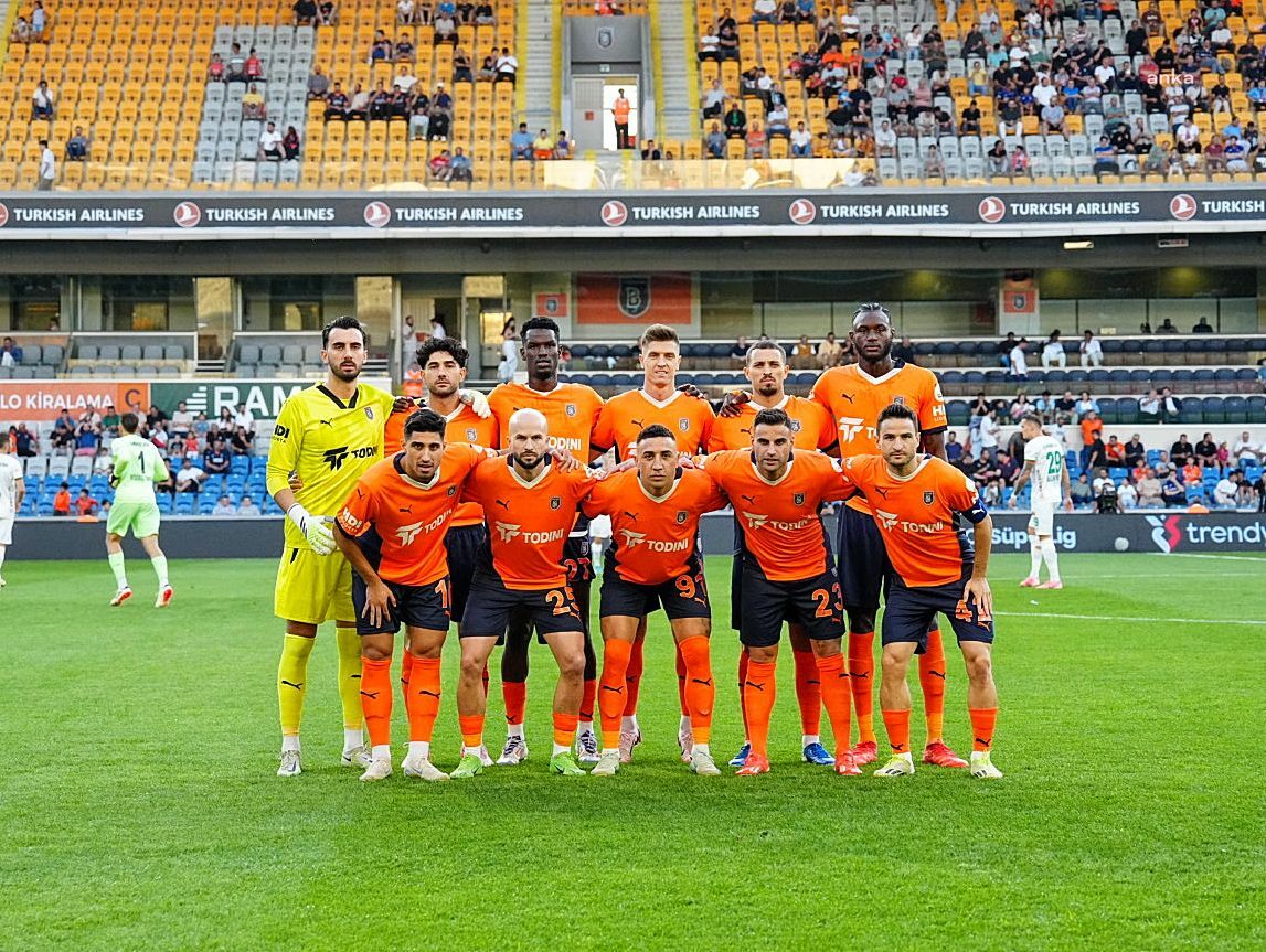 Başakşehir, sahasında Alanyaspor’u 4-2 mağlup etti
