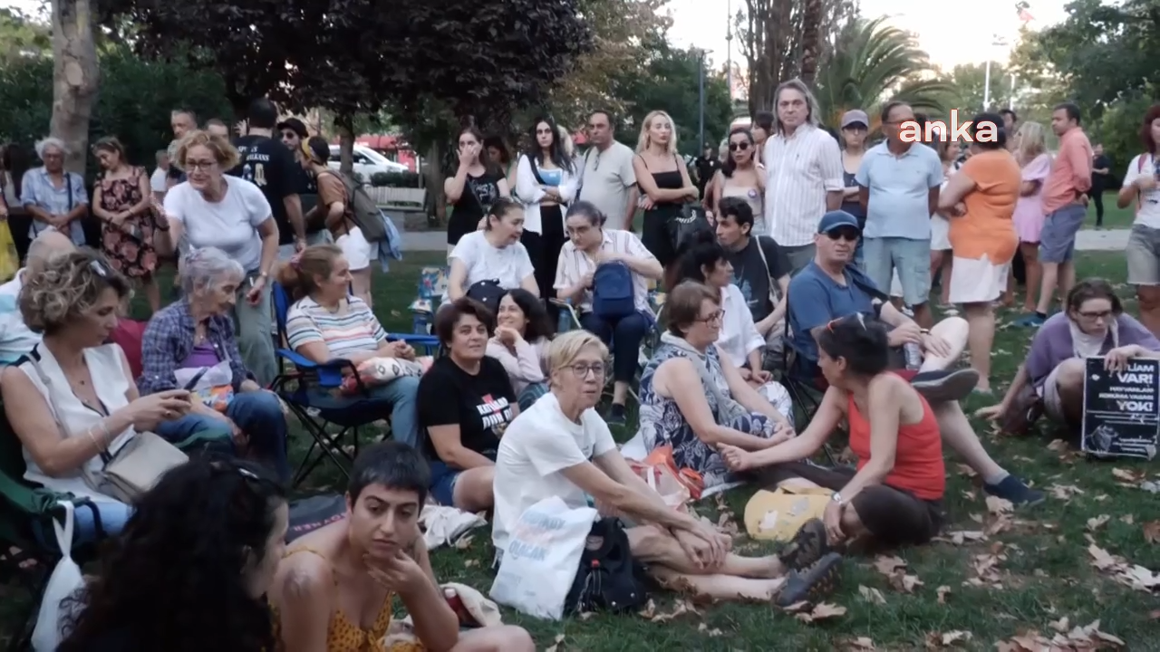 Hayvan hakları savunucuları, Kadıköy’de forum düzenledi