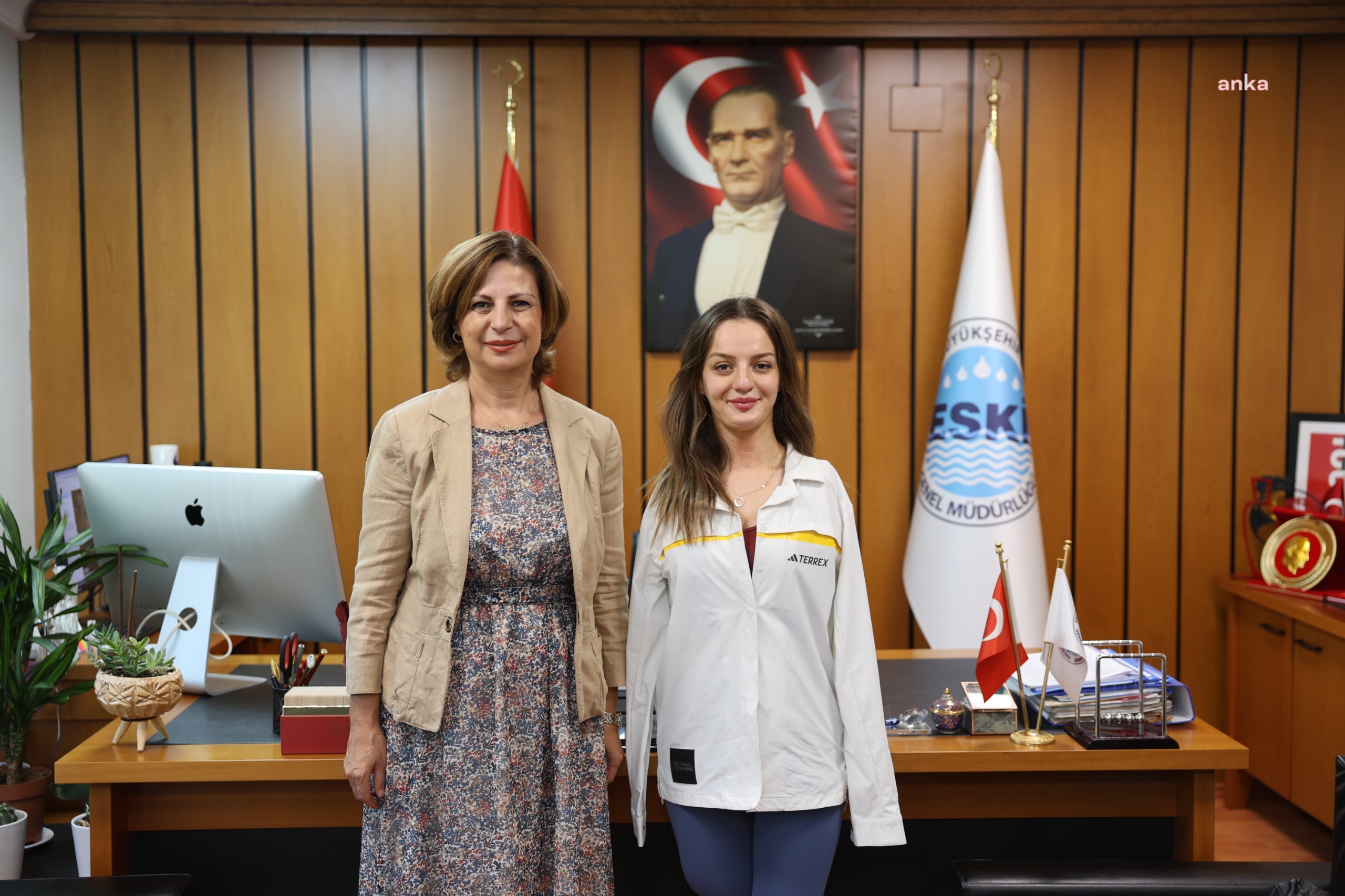 Eskişehir Büyükşehir Belediye Başkanı Ünlüce, milli yüzücü Boyacı'yı ağırladı