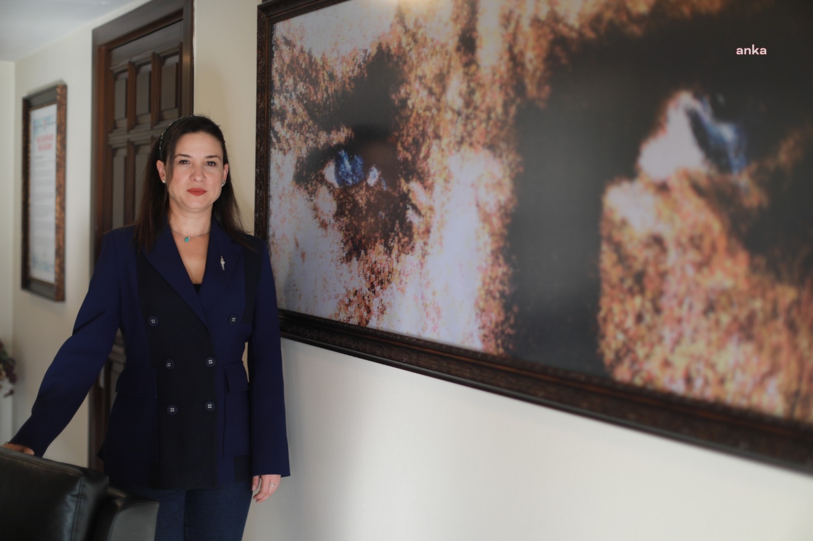 Selçuk Belediye Başkanı Filiz Sengel, kazandığı tazminatı SMA hastası çocuklara bağışladı