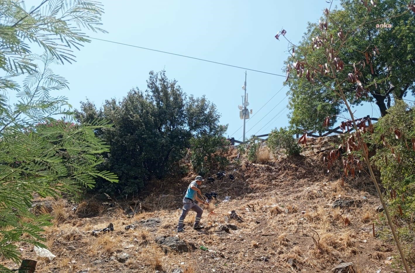 Marmaris Belediyesi ekipleri, Armutalan Seyir Tepesi'ni temizledi