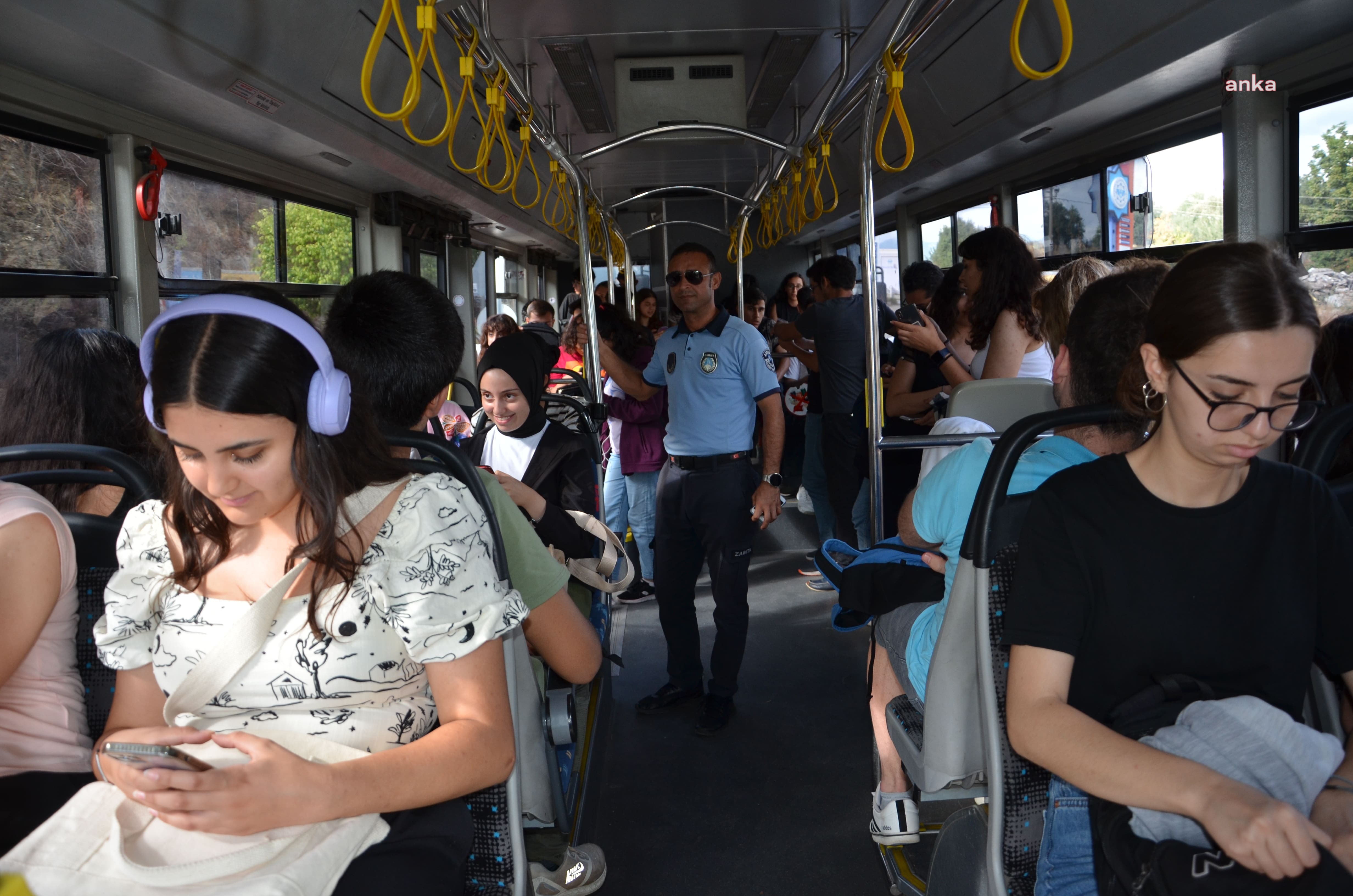 Antalya Büyükşehir Belediyesi, ALKÜ öğrencilerinin ulaşım sorununu çözüme kavuşturdu