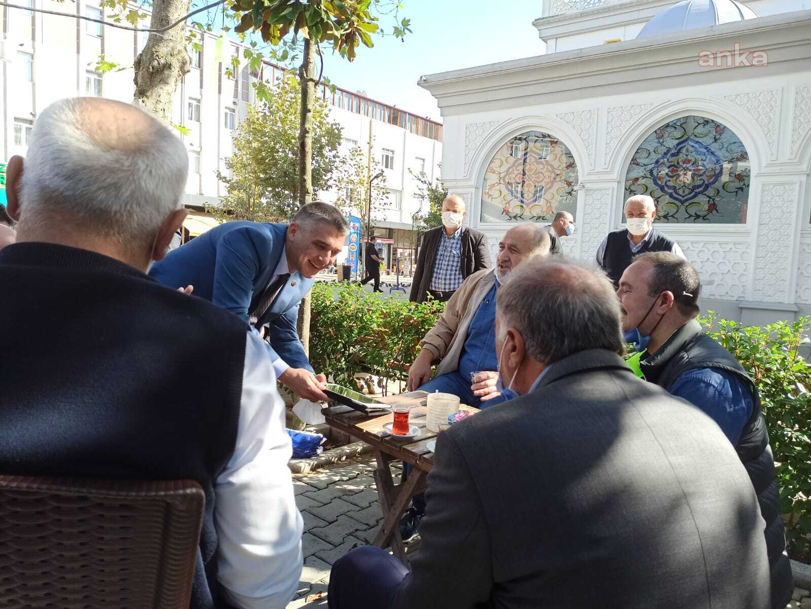 “İNTERNETÇİ ABİ” CAMİ CEMAATİNE DE DESTEK VERDİ