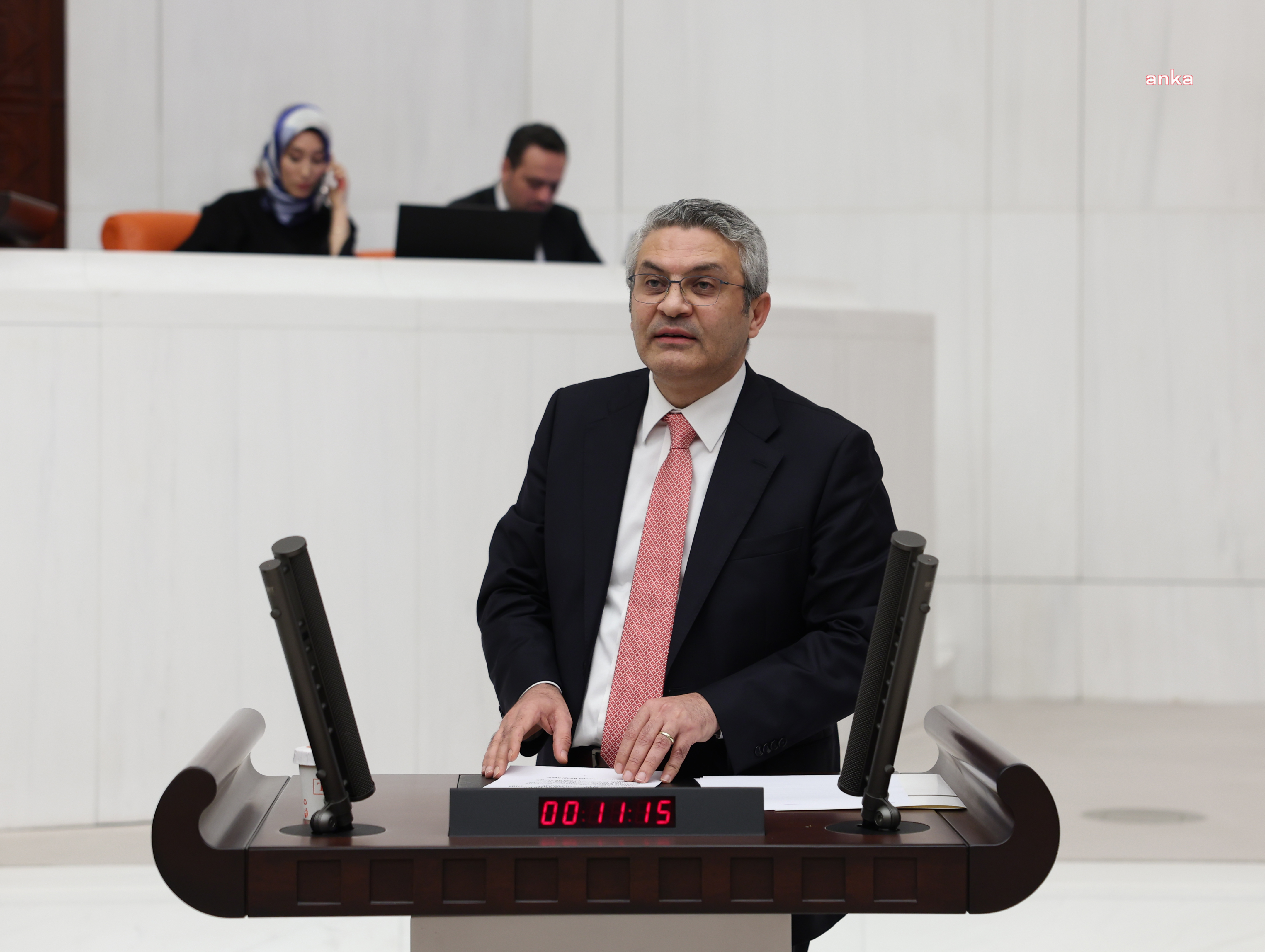 Oğuz Kaan Salıcı: “Partimiz bir üye-örgüt-program partisidir, ‘şahsım’ partisi değildir”