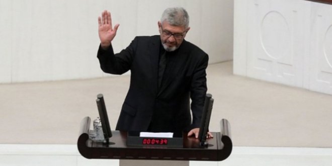 SAADET PARTİSİ İSTANBUL MİLLETVEKİLİ NAZIR CİHANGİR İSLAM İSTİFA ETTİ