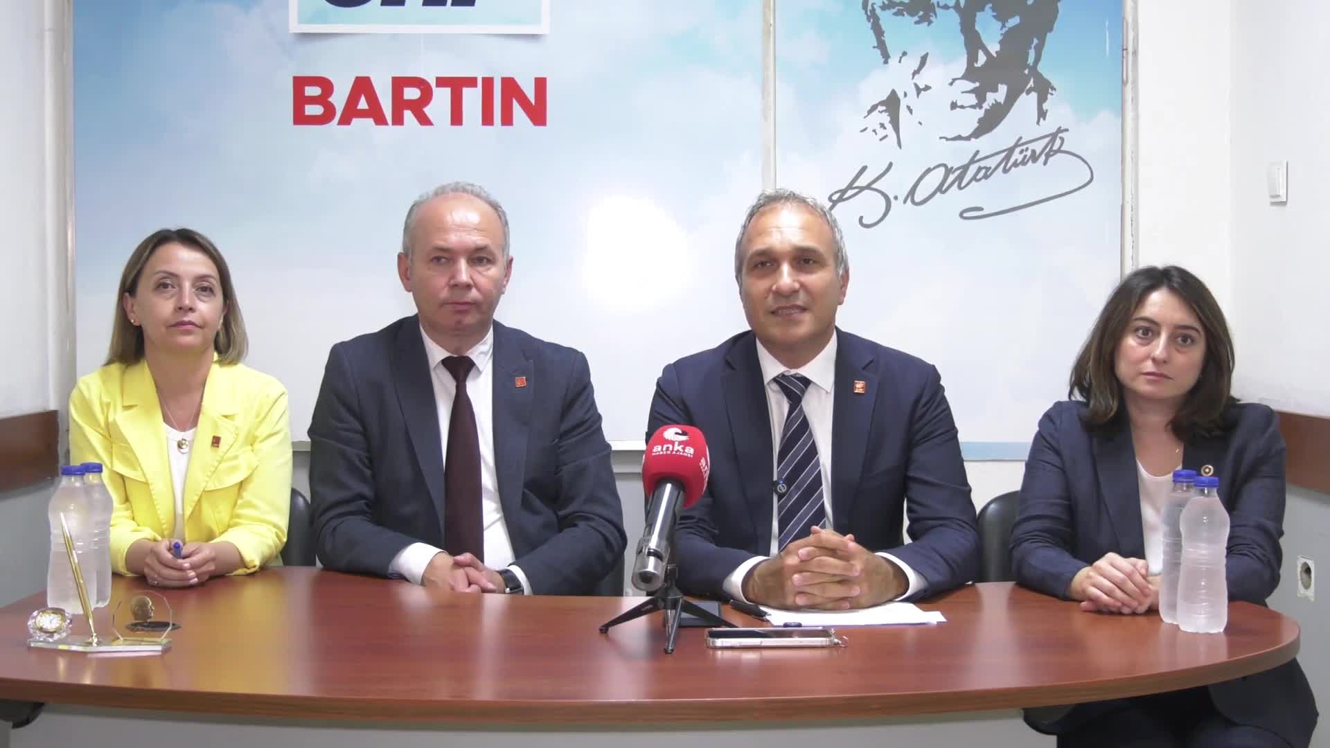 CHP heyeti, “Eğitim Buluşmaları” kapsamında Bartın’da… Suat Özçağdaş: "AK Parti'ye buradan sesleniyorum, öğretmenlerimizi yoksulluk sınırının altında maaşlara esir ettiniz"