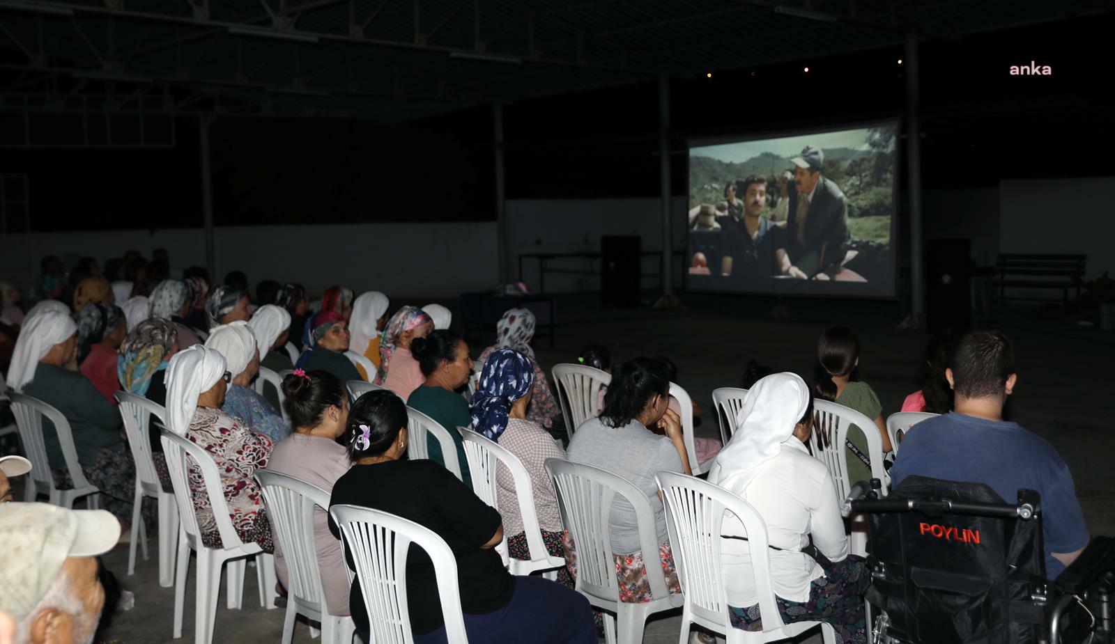 Menteşe Belediyesi'nin açık hava sinema günleri Çamoluk Mahallesi'nde başladı