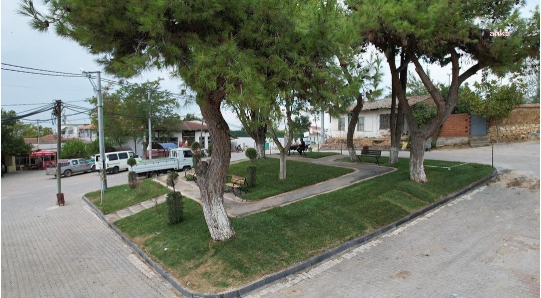 Bandırma Belediyesi, “Kavun Festivali” öncesi Yeşilçomlu Mahallesi'ndeki atıl alanı yeniledi