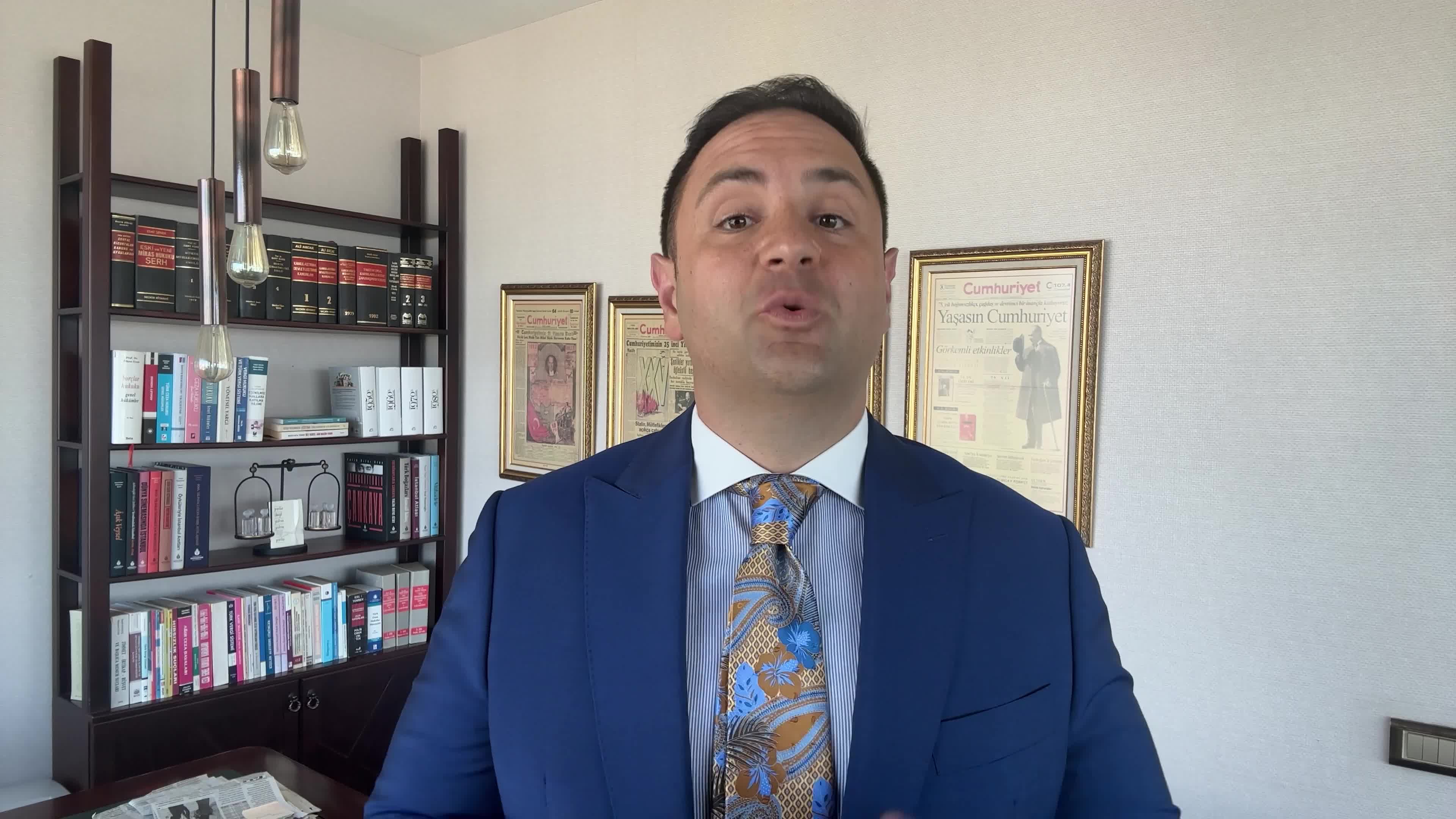 Umut Akdoğan: “Havaalanı yaptık diye övünüyorsunuz ama memlekette uçak yok. Ses verin saray ahalisi, sizin uçaklar rahat mı?”