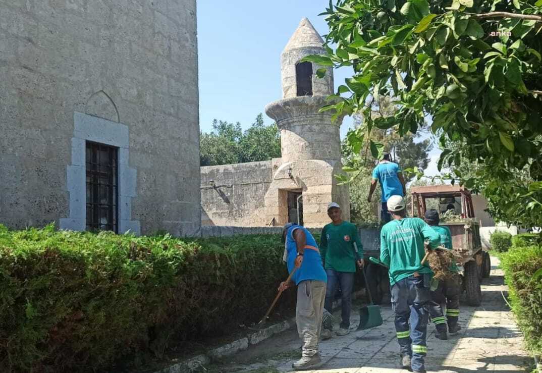 Ceyhan Belediyesi’nden tarihi Kurtkulağı Kervansarayı ve Camisi’nde bakım çalışması