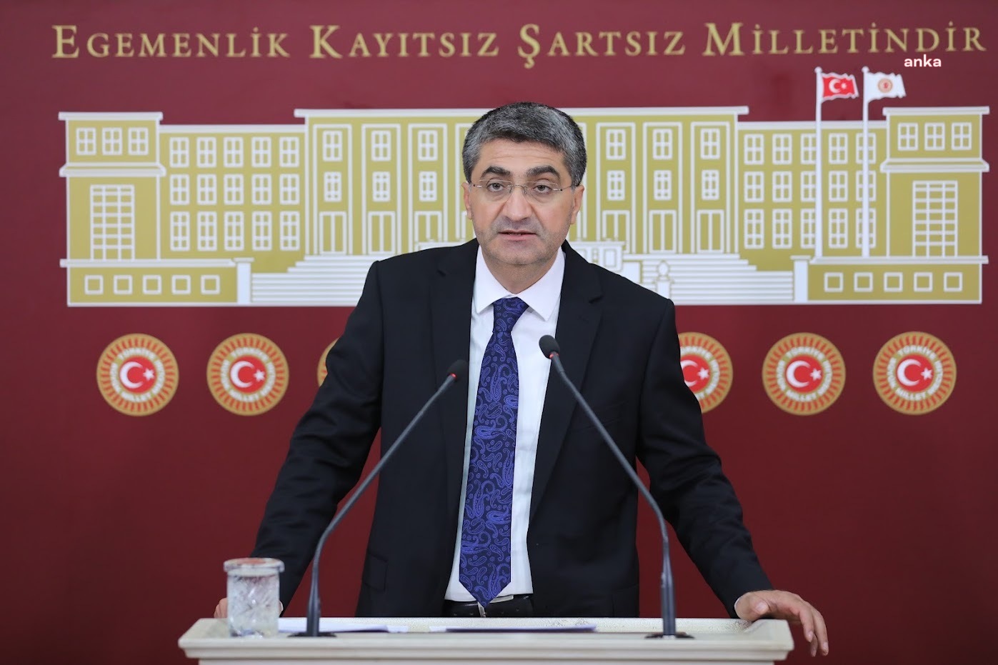 DEVA Partili Ekmen'den vakıf üniversiteleri ile özel yurt fiyatlarındaki artışın TÜFE oranıyla sınırlandırılmasını öngören kanun teklifi