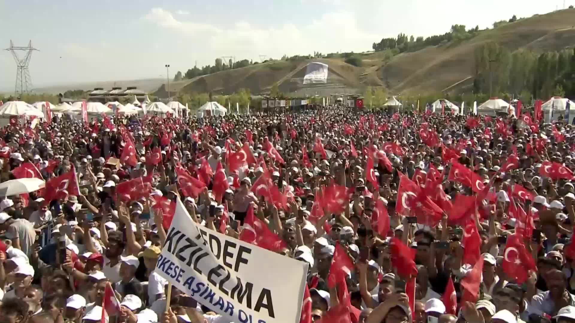 Cumhurbaşkanı Erdoğan:  Bizler bu toprakların asıl sahipleriyiz