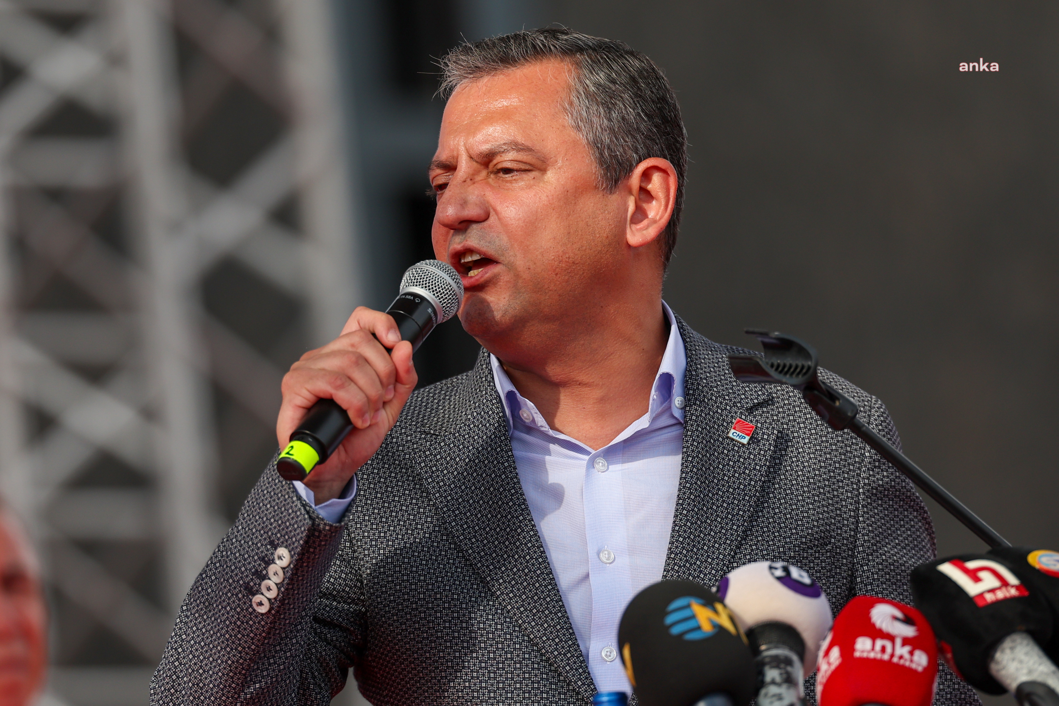 CHP Genel Başkanı Özel: "Karakucak güreşlerini var gücümle destekleyeceğime söz veriyorum"