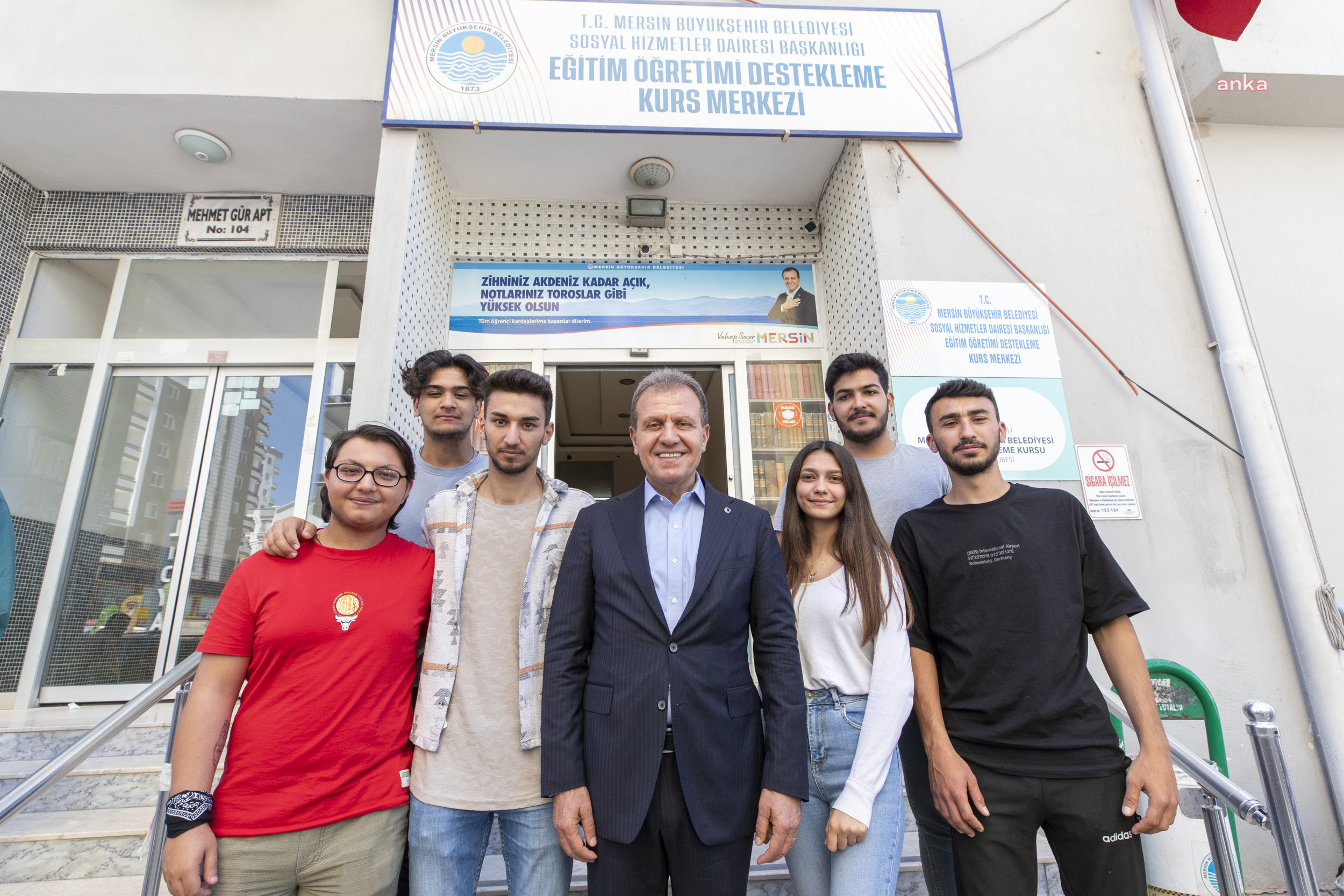 Mersin Büyükşehir Belediyesi'nin öğrenim yardımı başvuruları başladı
