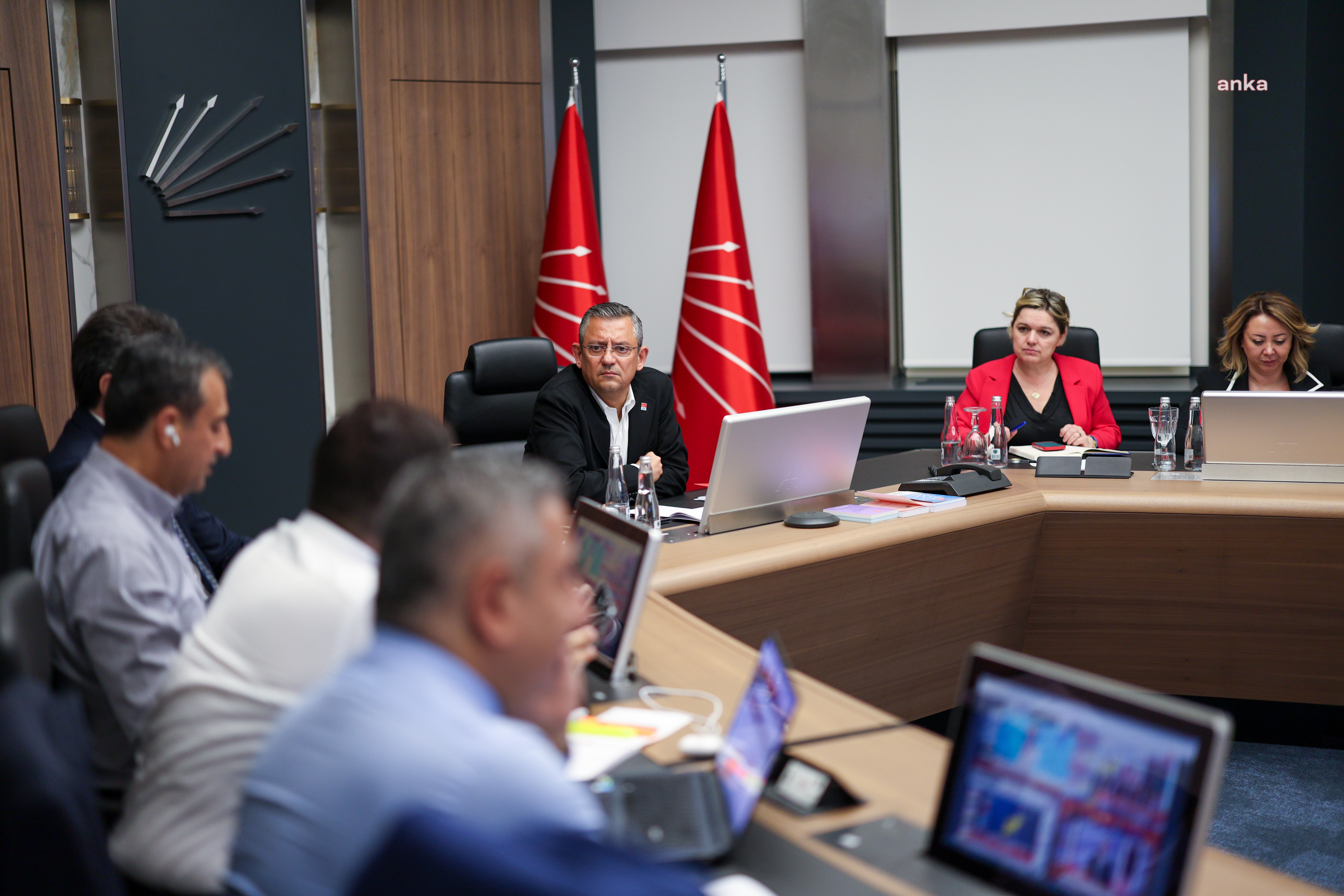CHP'de tüzük kurultayına doğru... Kurultay Sivas Kongresi'nin yıl dönümünde başlayacak