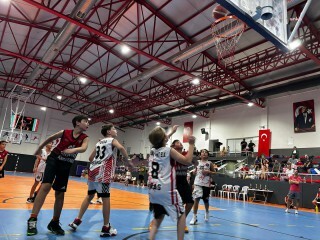 Silivri Belediyesi'nin 30 Ağustos Zafer Kupası Basketbol Turnuvası tamamlandı