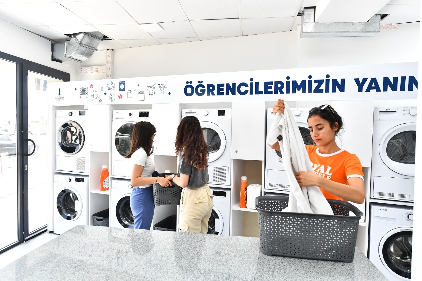 İzmir Büyükşehir Belediyesi'nden öğrencilere eğitim desteği