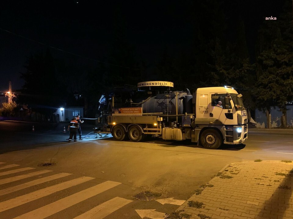 Silivri'de yağmur suyu hatlarında kapsamlı temizlik çalışması