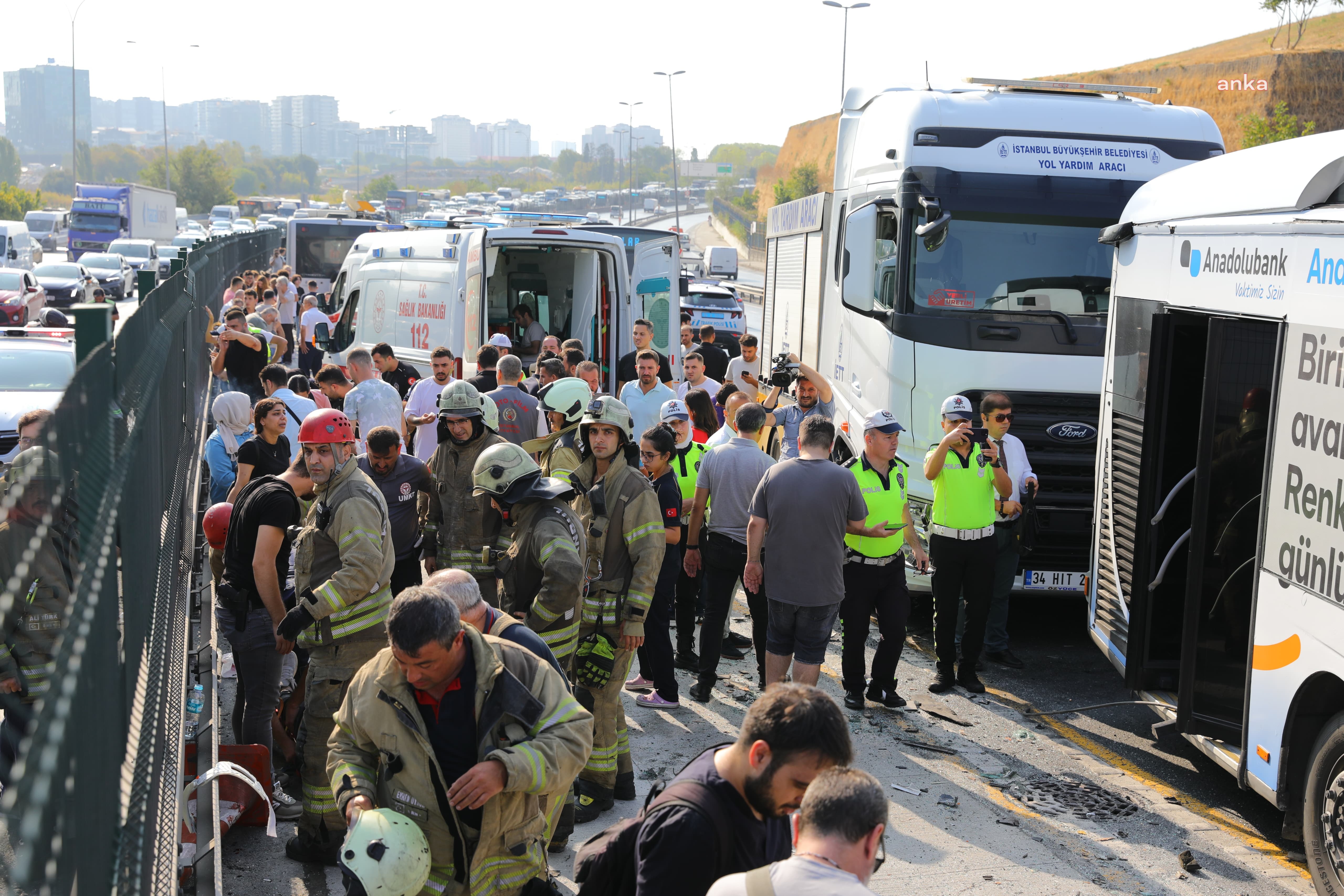 İstanbul'da metrobüs kazasıyla ilgili 6 kişi daha gözaltına alındı