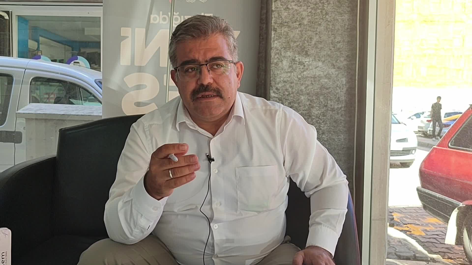 YRP’li Belediye Meclis Üyesi Karahüseyinoğlu: "Elazığ Belediyesi'nin 2023 yılında aldığı 20 bin torba çimento depoda çürüdü"