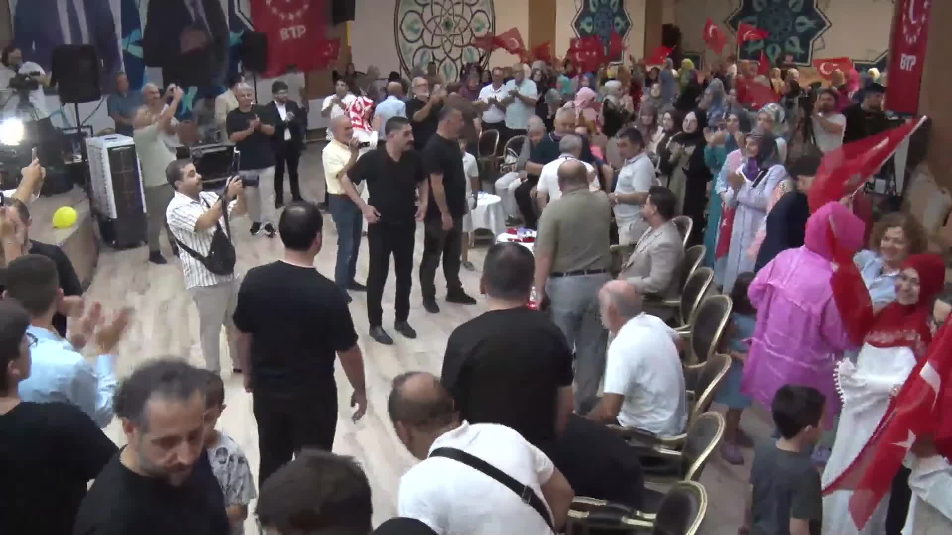 BTP Genel Başkanı Baş: "Milletin bütün aidiyetlerini yok etmiş bir iktidar var başımızda"