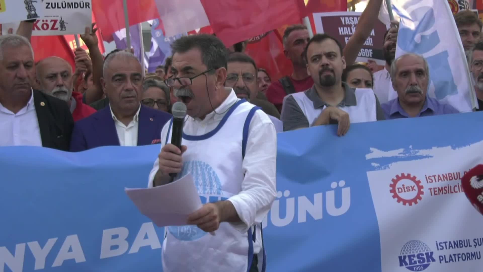 İstanbul’da Dünya Barış Günü eylemi: “Gücünü kaybeden AKP-MHP bloğu, faşizmi kurumsallaştırma adımlarını devam ettiriyor”